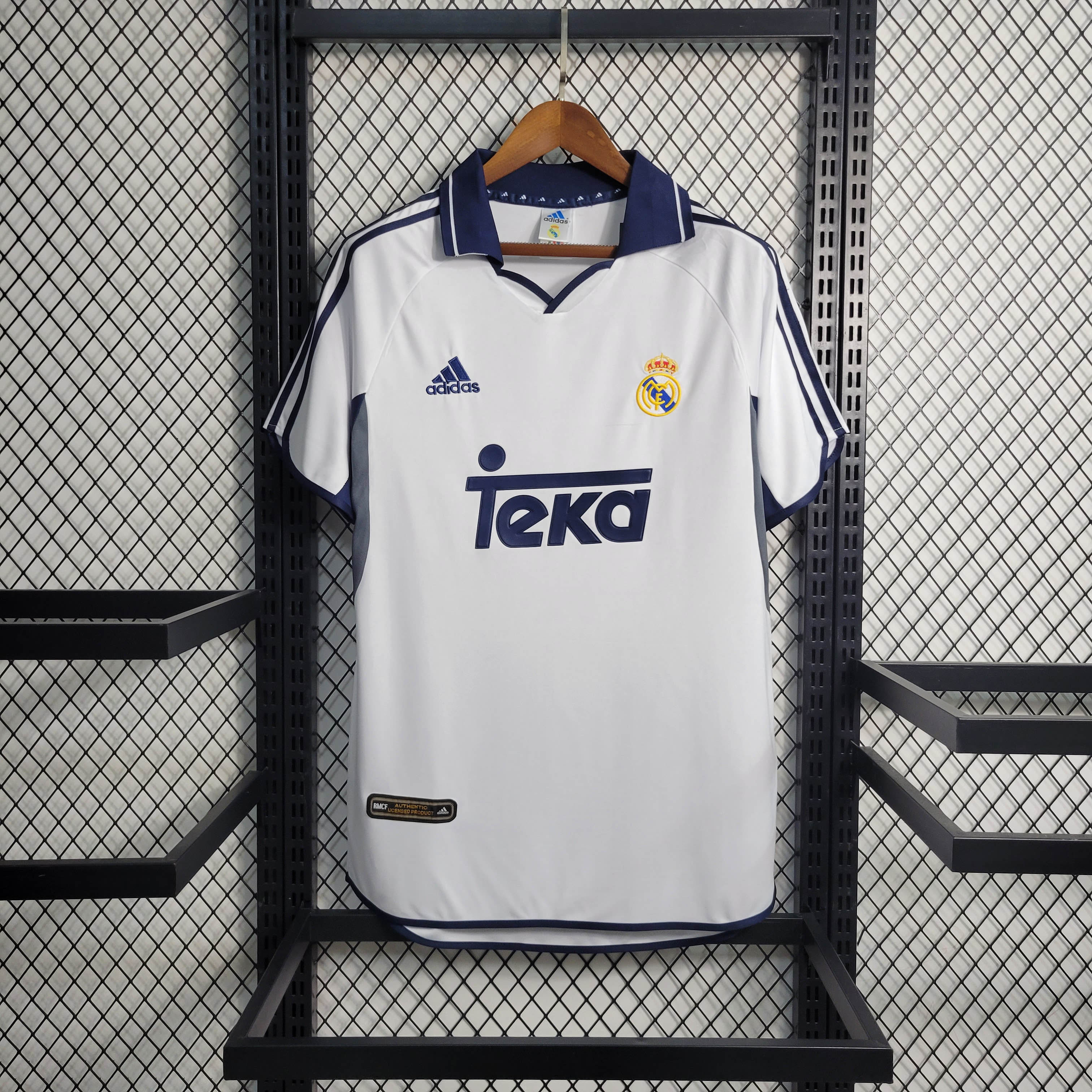 2000/2001 Retro Real Madrid Home Football Shirt