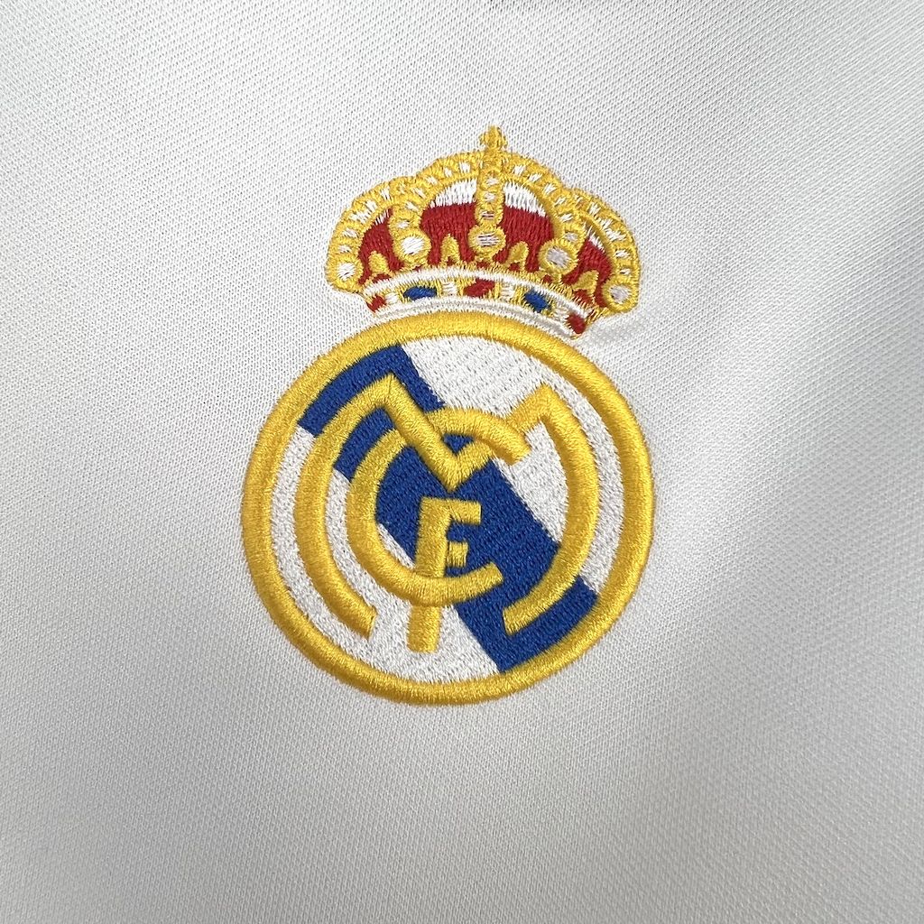 2001/2002 Retro Real Madrid Home Football Shirt