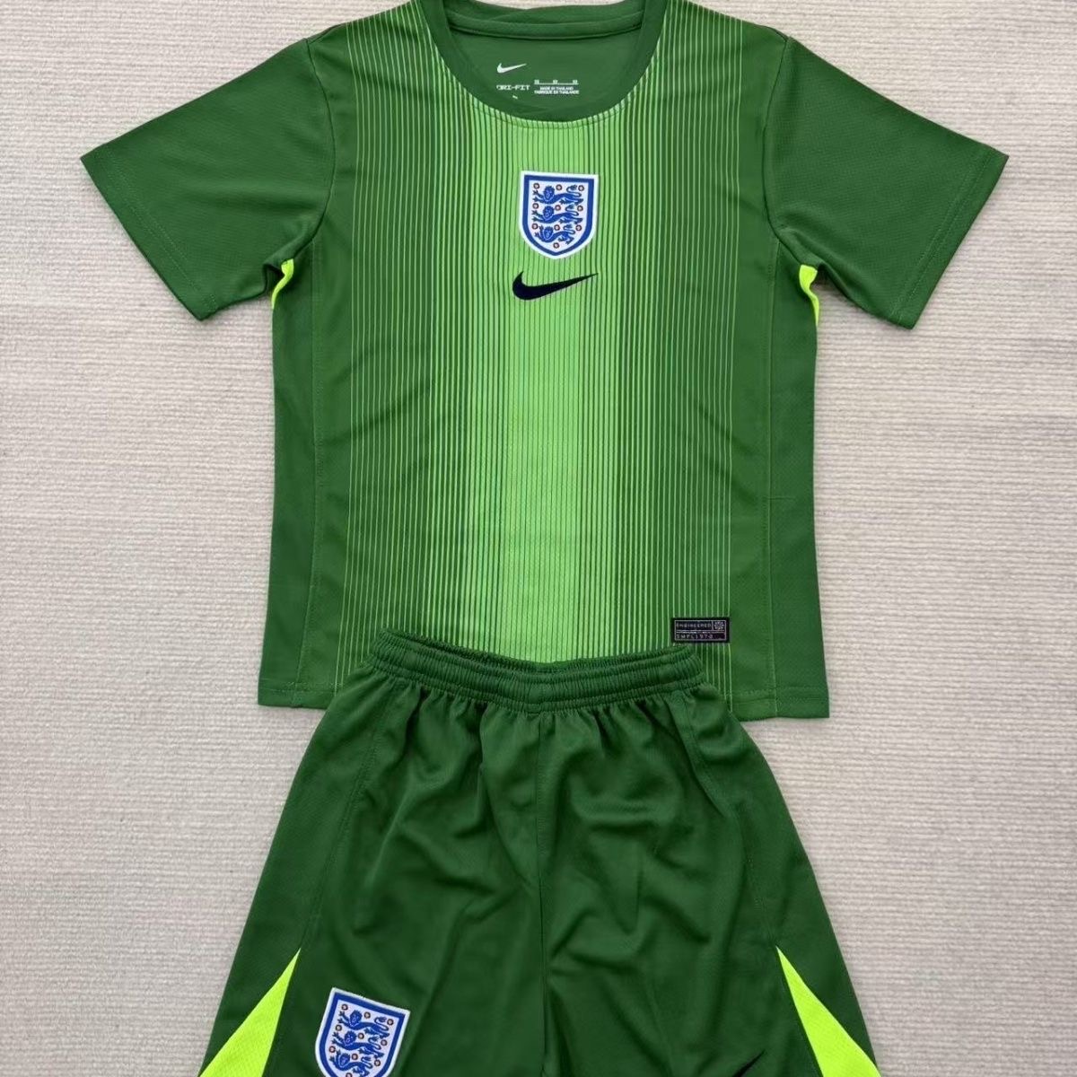 2025 England Goalkeeper Football shirtKids Size 1:1 Thai Quality