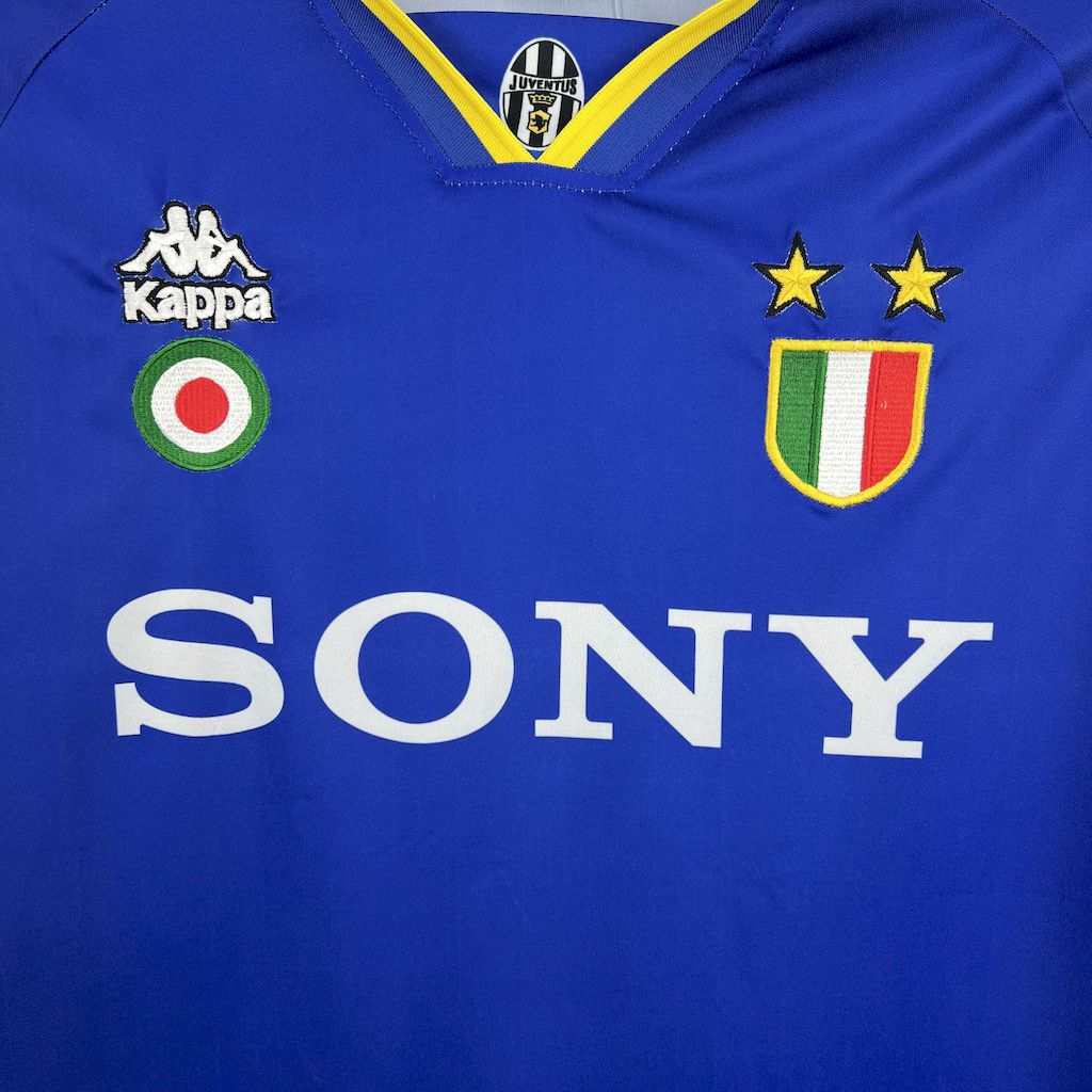 1995/1996 Retro Long Sleeve Juventus Away Football Shirt 1:1 Thai Quality