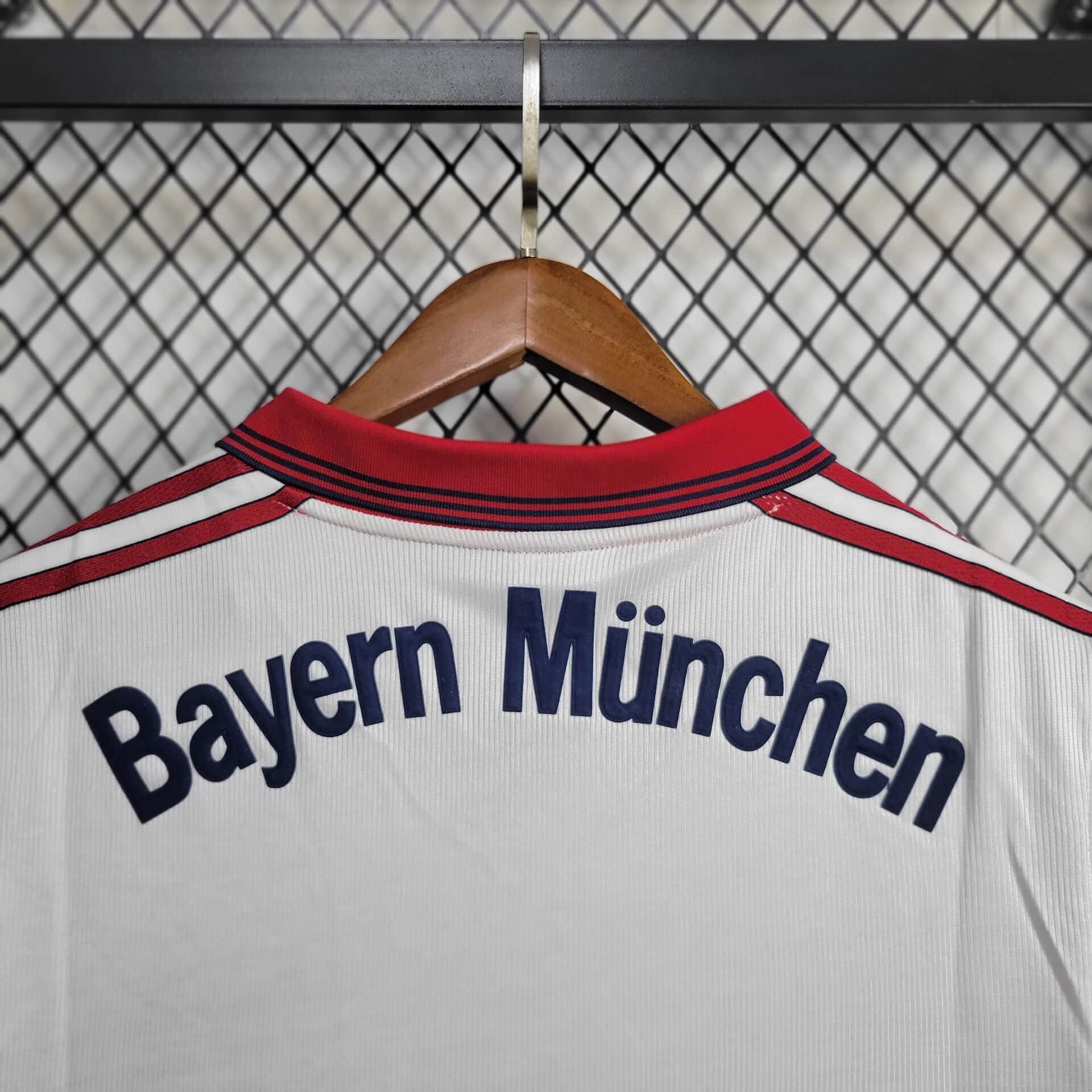 1998/2000 Retro Bayern Munchen Home Football Shirt