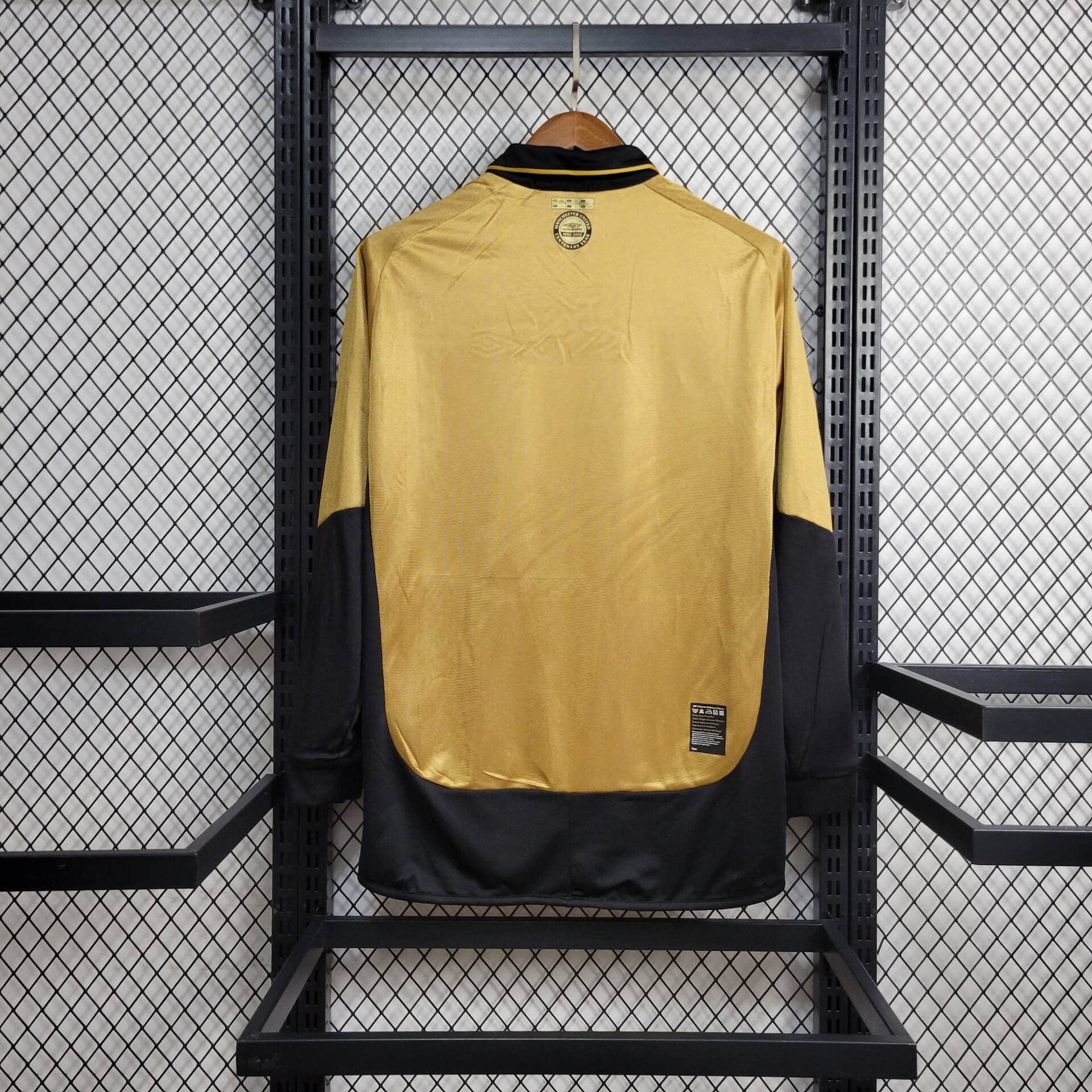 2001/2002 Retro Long Sleeve Manchester United Centenary Season Reversible Football Shirt