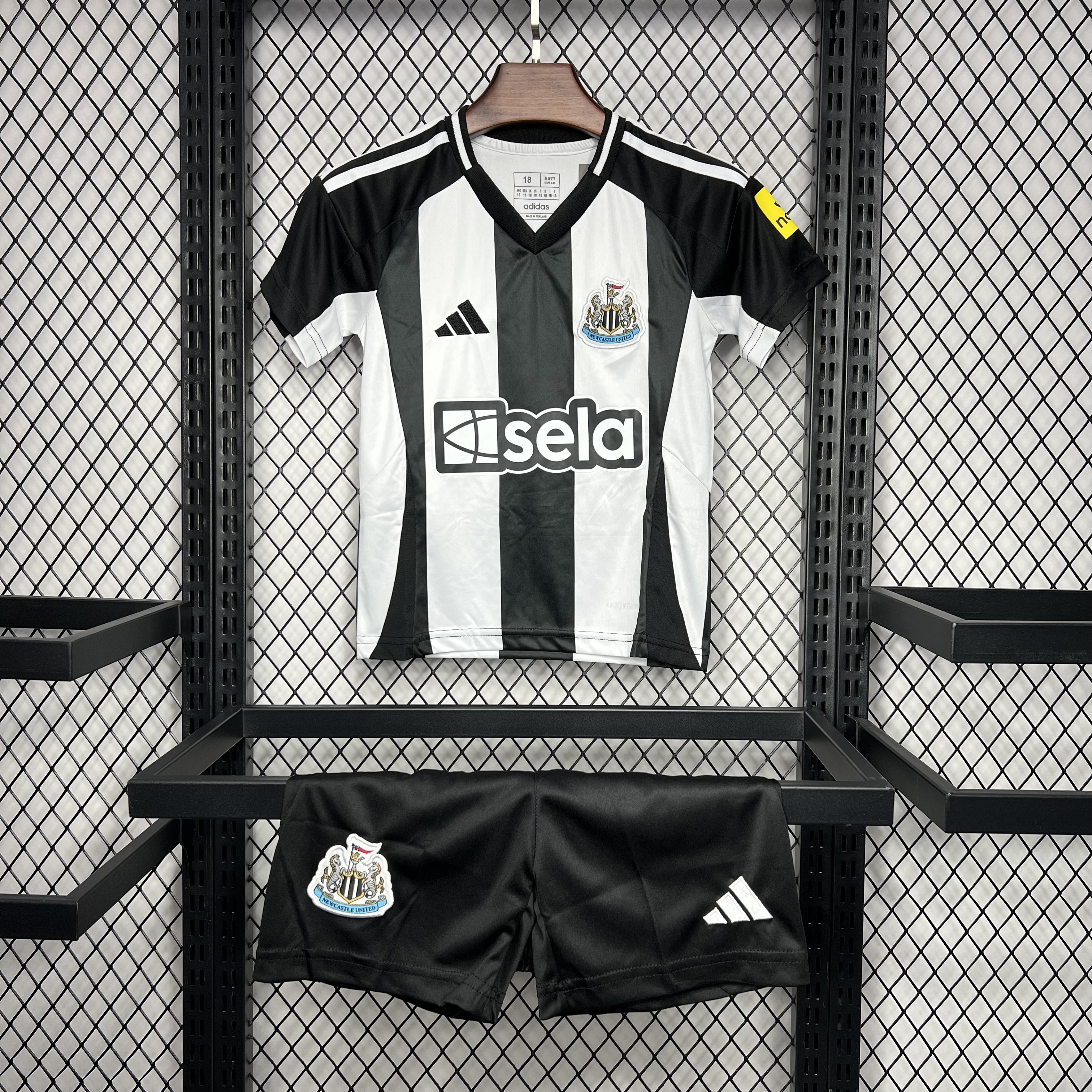 2024/2025 Newcastle United Home Football Shirt Kids Size