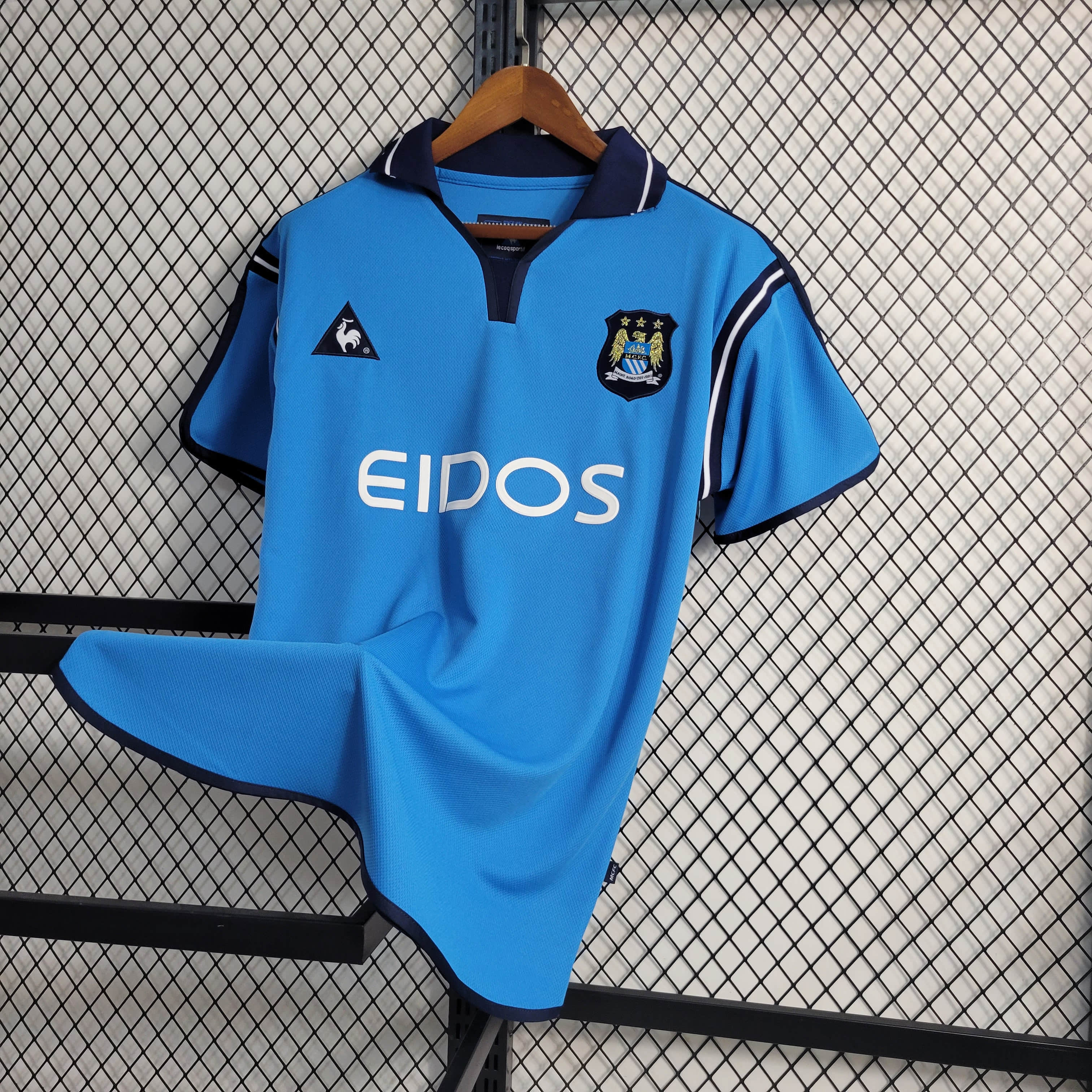 2001/2002 Retro Manchester City Home Football Shirt