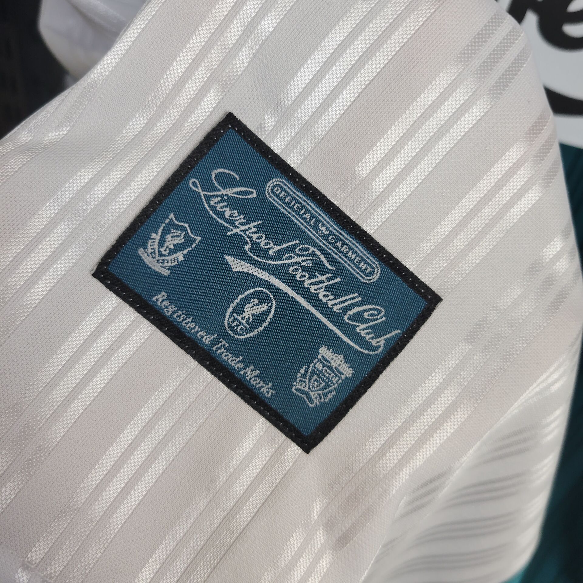 1995/1996 Retro Liverpool Away Football Shirt