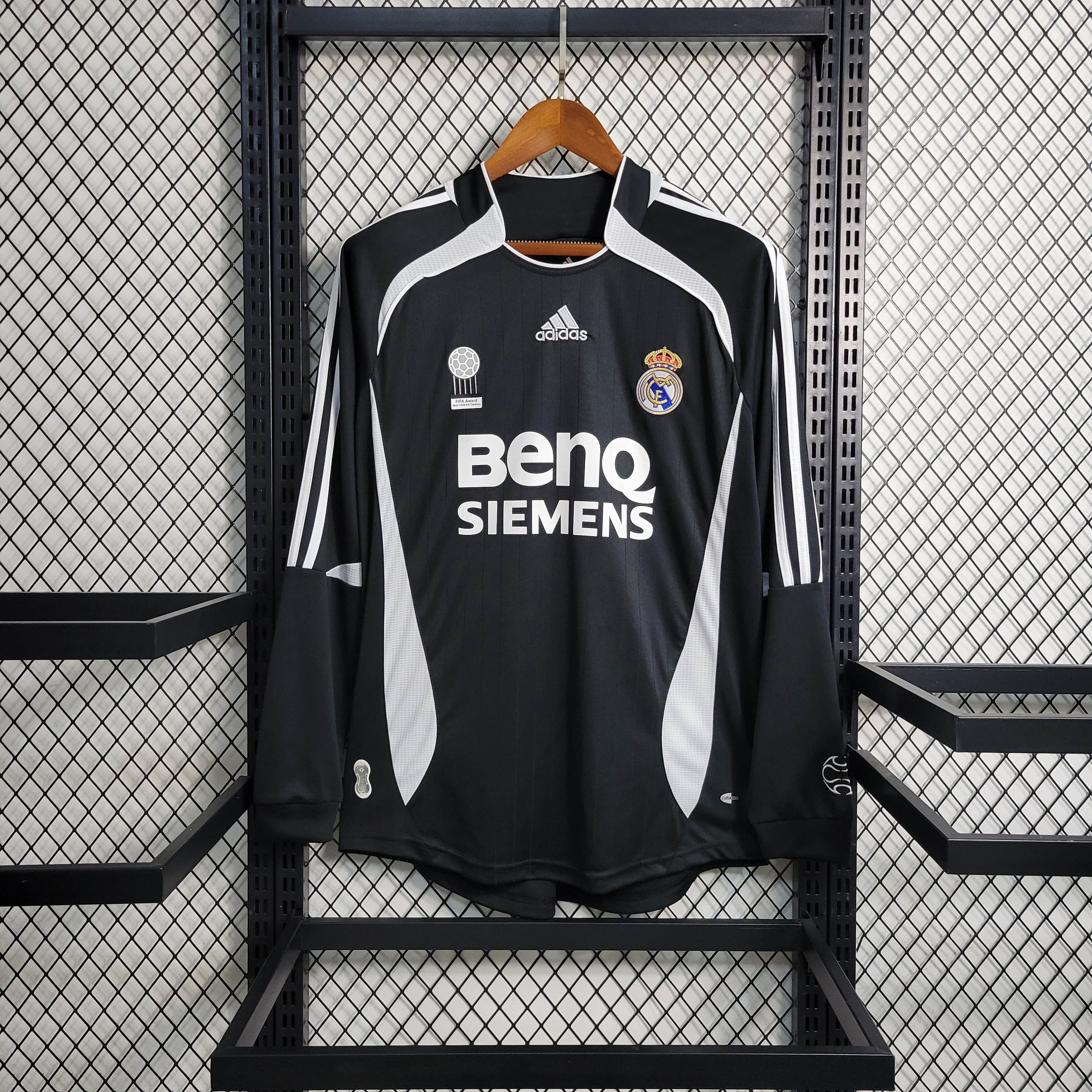 2006/2007 Retro Long Sleeve Real Madrid Away Football Shirt