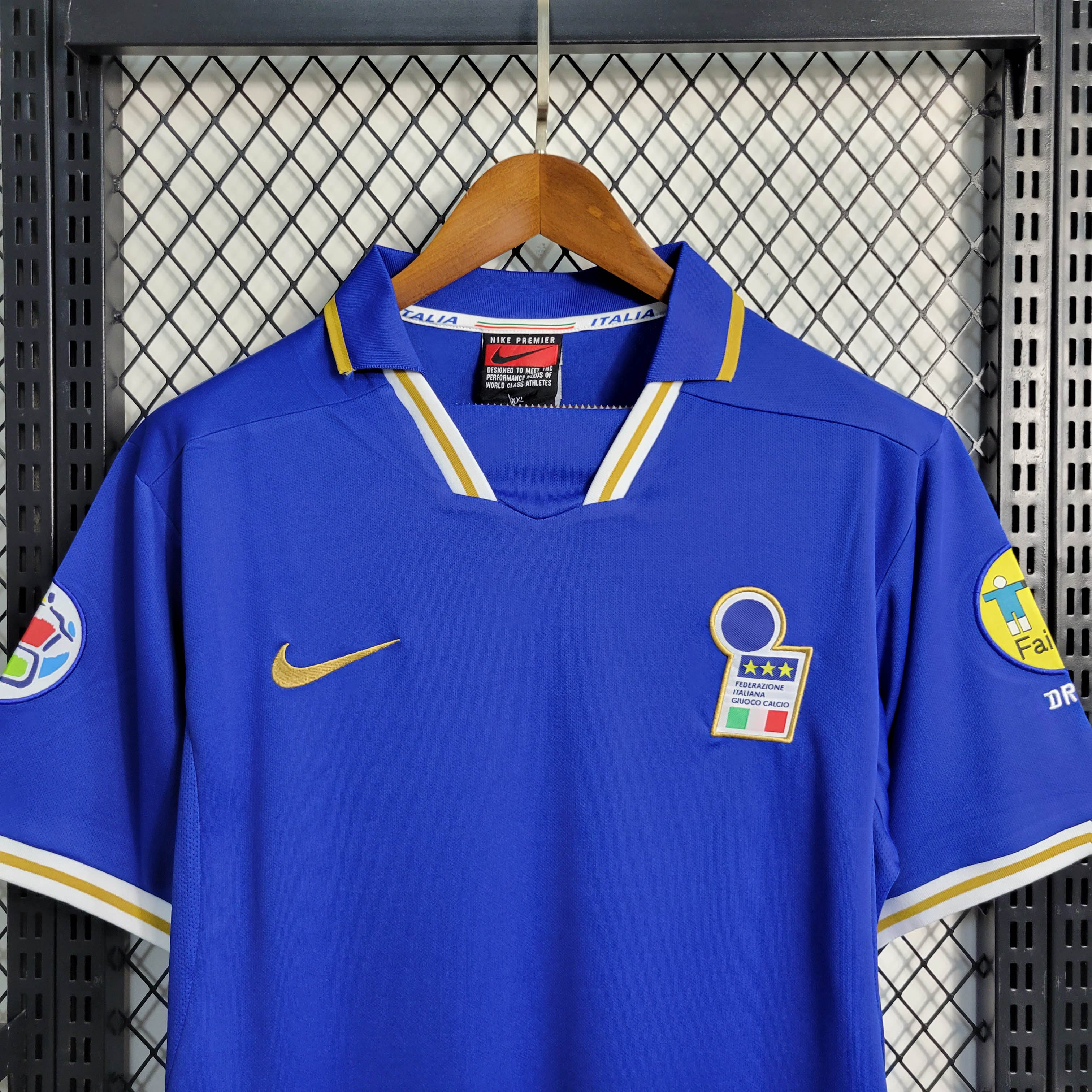 1996 Retro Italy Home Football Shirt