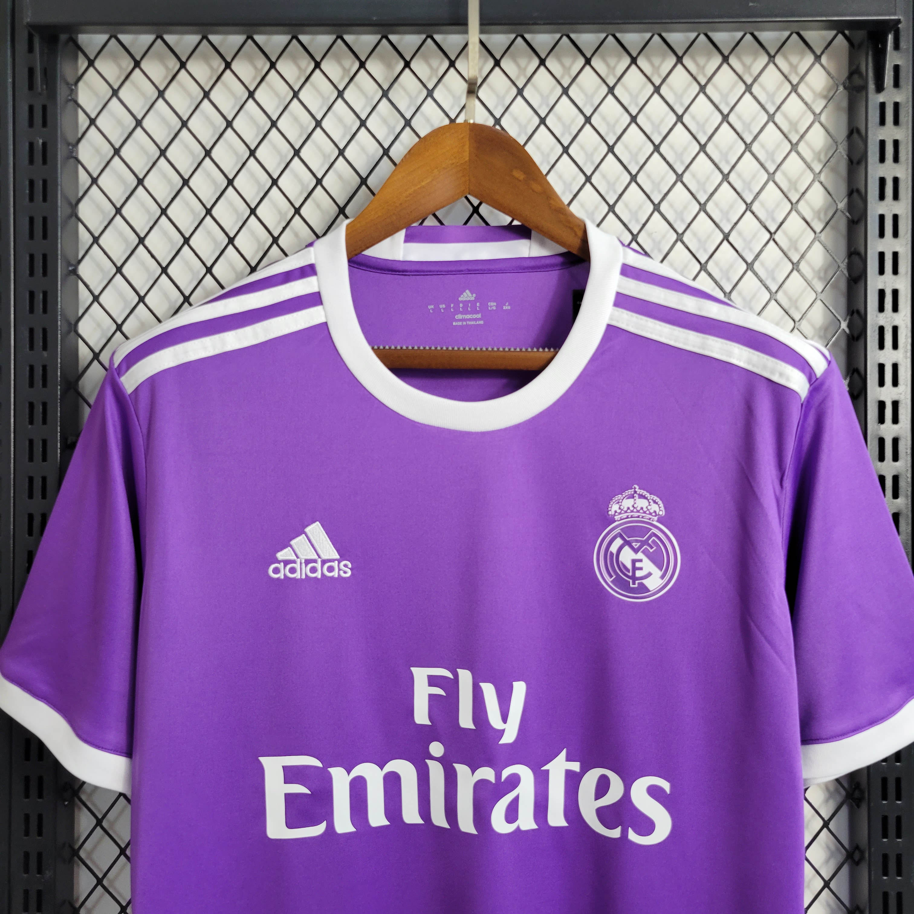 2016/2017 Retro Real Madrid Away Football Shirt