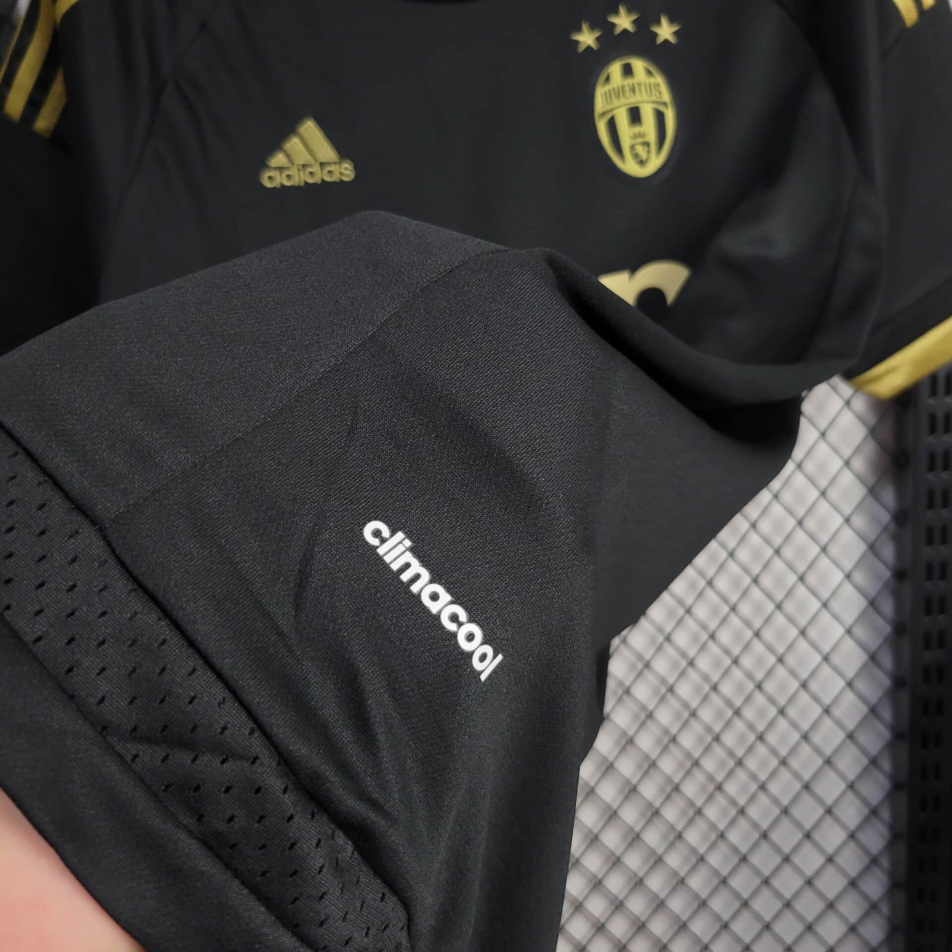 2015/2016 Retro Juventus Third Away Football Shirt
