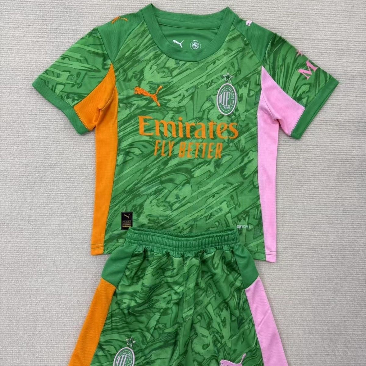 2025/2026 Ac Milan Goalkeeper FootballShirt kids Size 1:1 Thai Quality