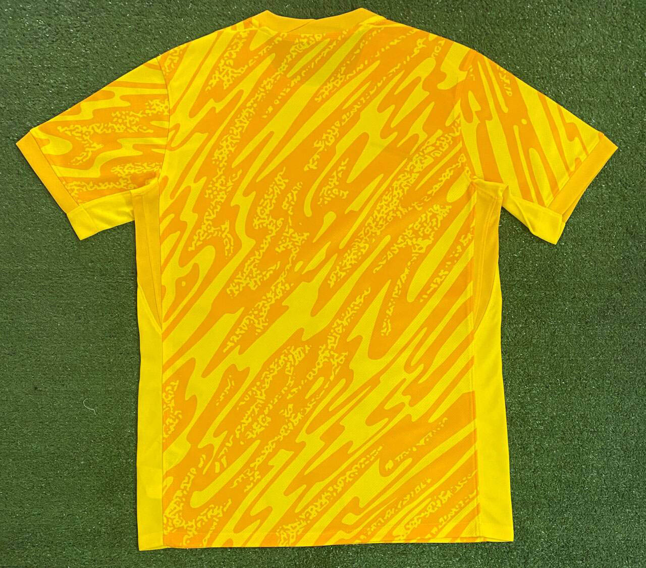 2024/2025 Tottenham Hotspur Goalkeeper Football Shirt