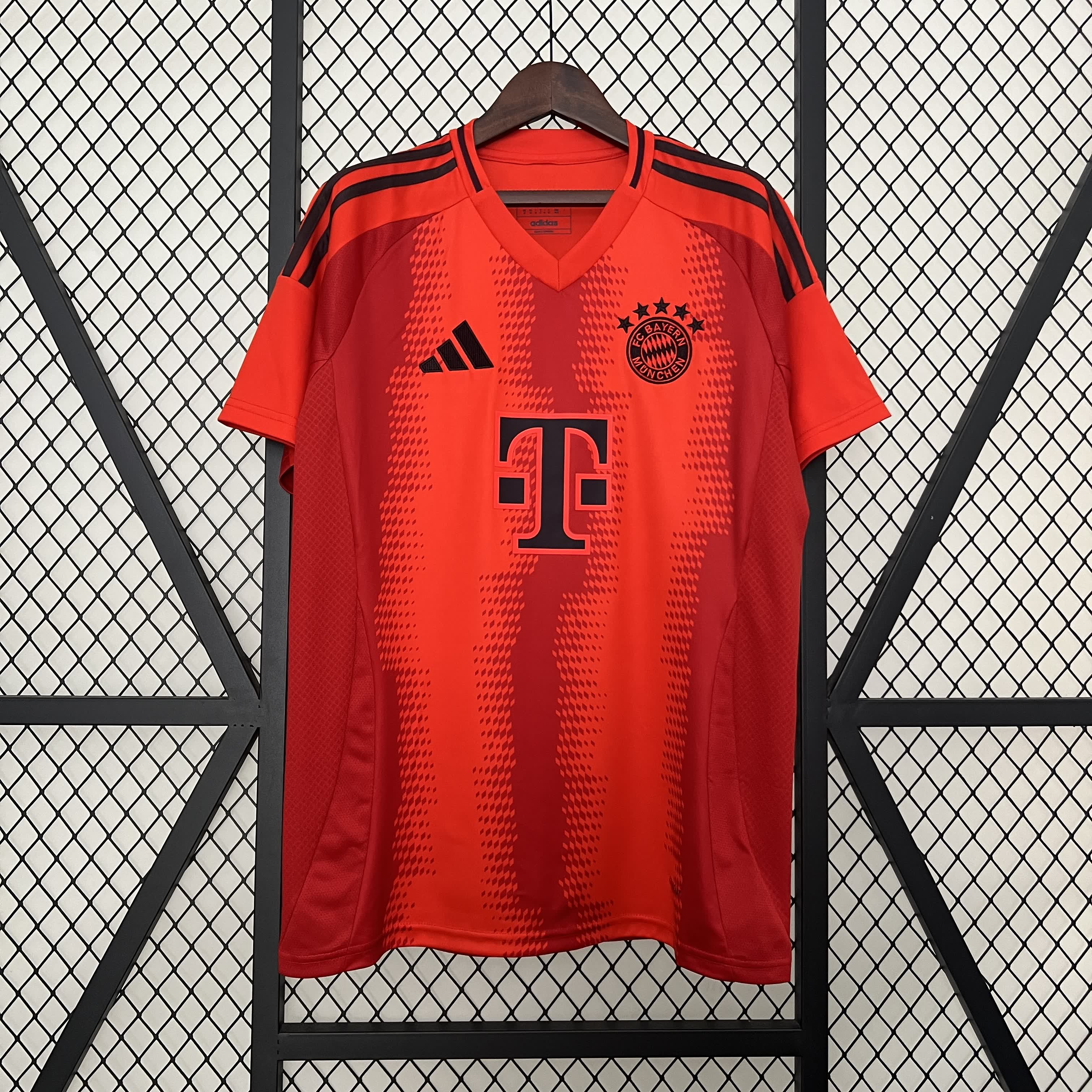 2024/2025 Bayern Munchen Home Football Shirt