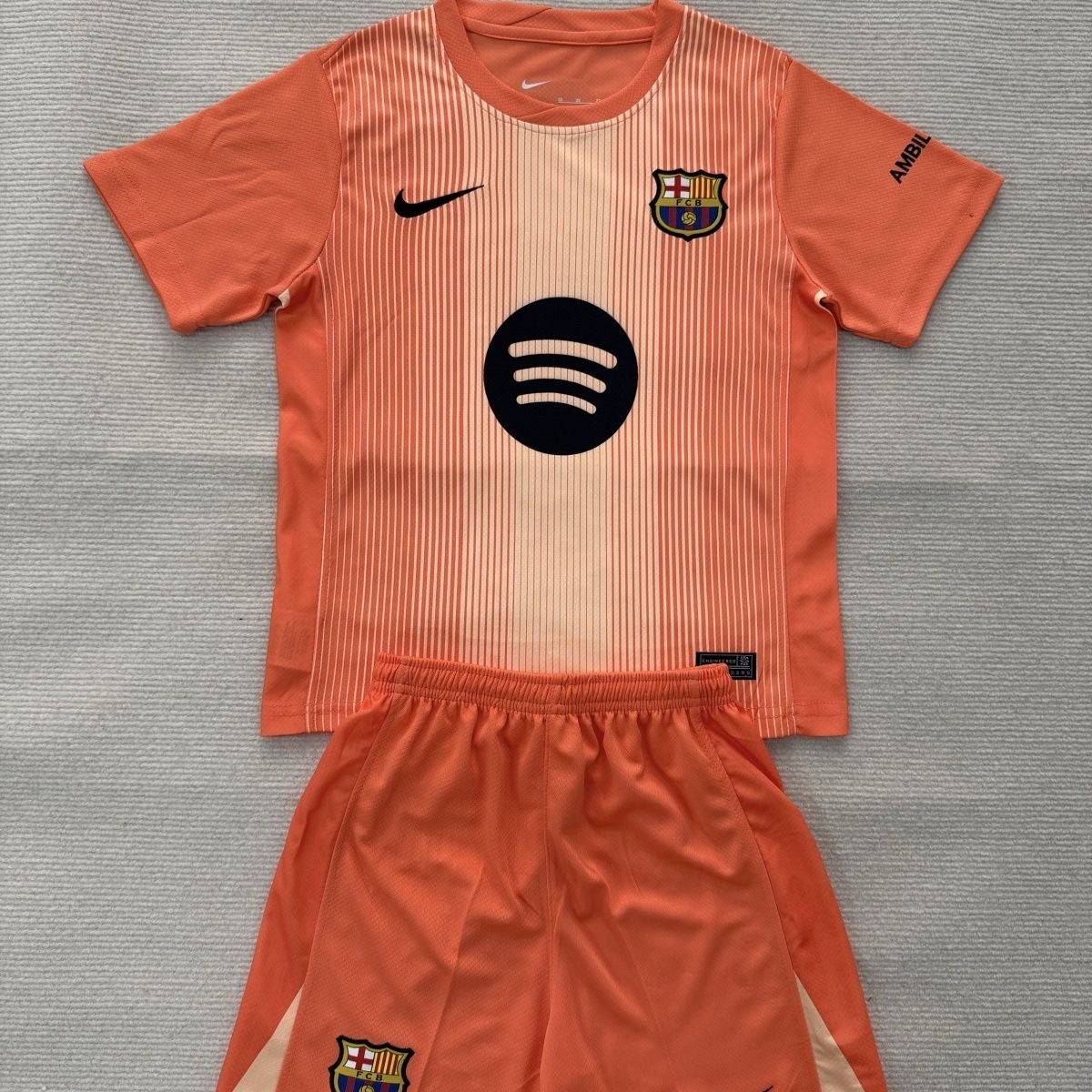 2025/2026 Barcelona goalkeeper  Football Shirt Kids Size 1:1 Thai Quality