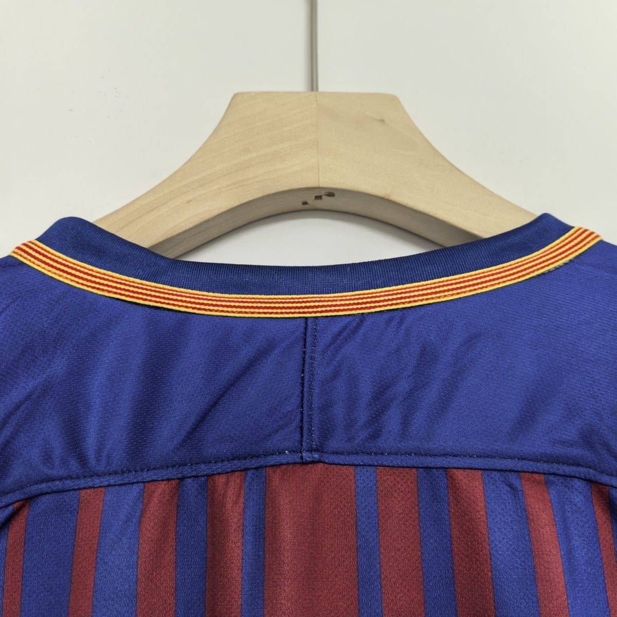 2017/2018 Retro Long Sleeve BarcelonaHome Football Shirt 1:1 Thai Quality