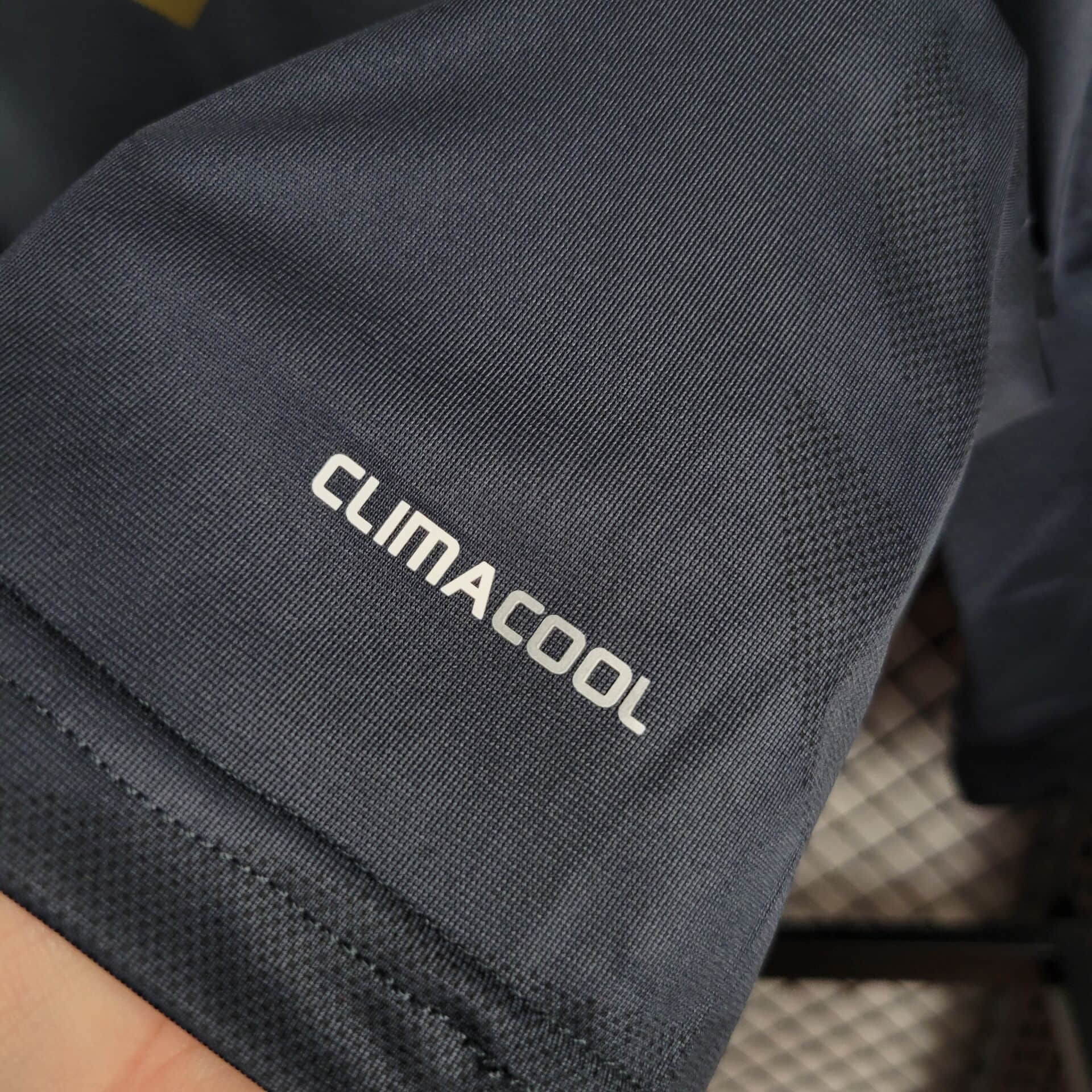 2009/2010 Retro Long Sleeve Liverpool Away Football Shirt