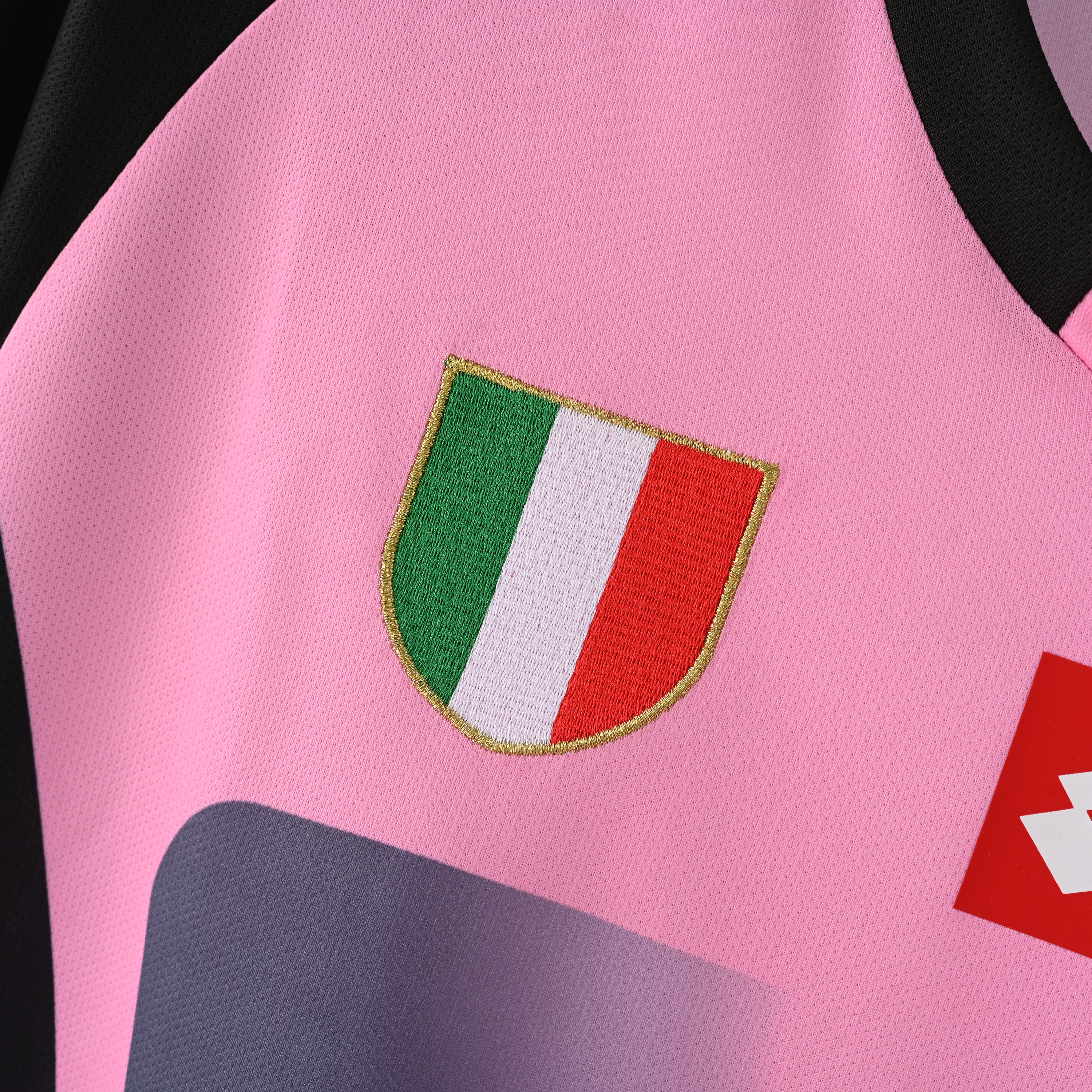 2002/2003 Retro Juventus GoalkeeperFootball shirt 1:1 Thai Quality