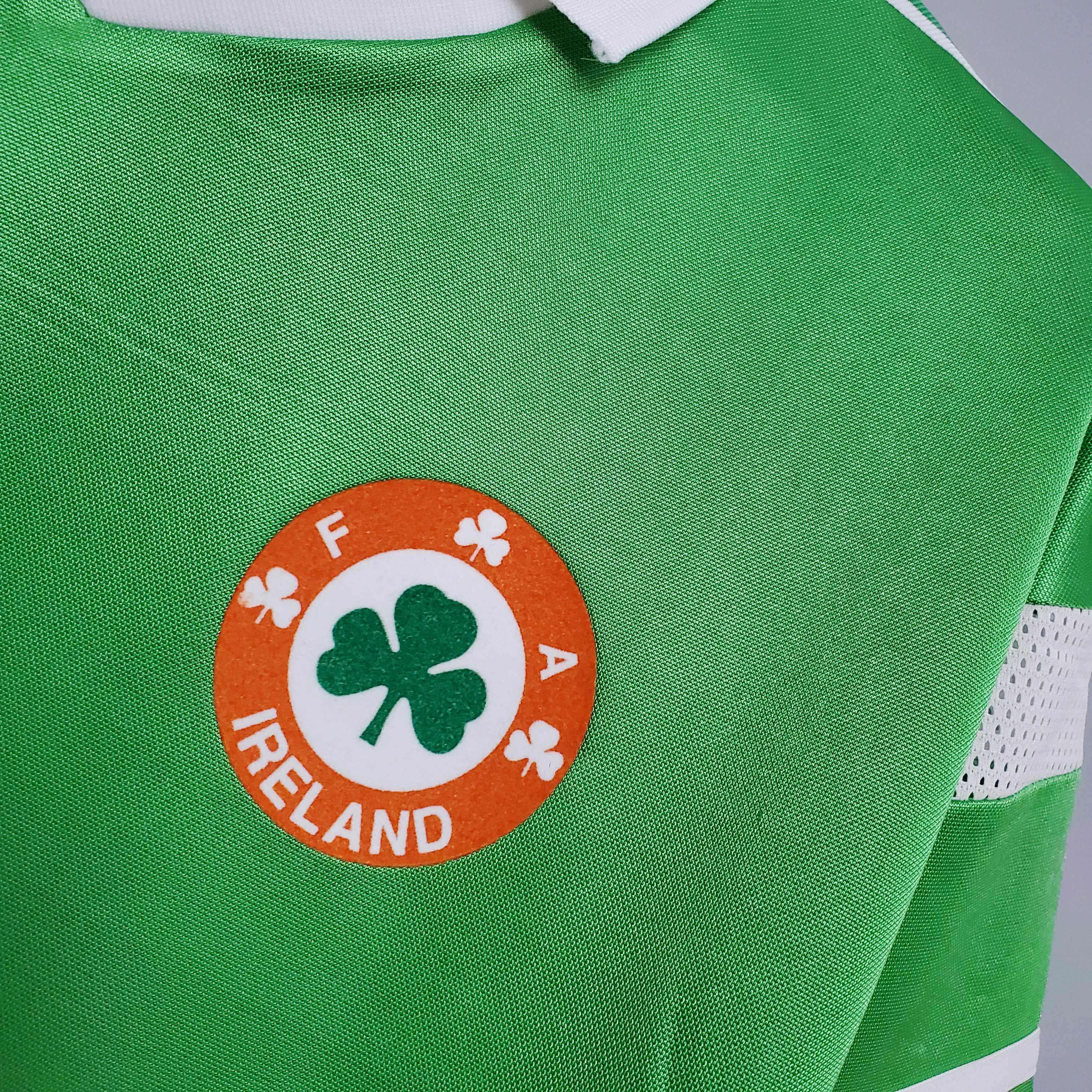 1988 Retro Ireland Home Football Shirt