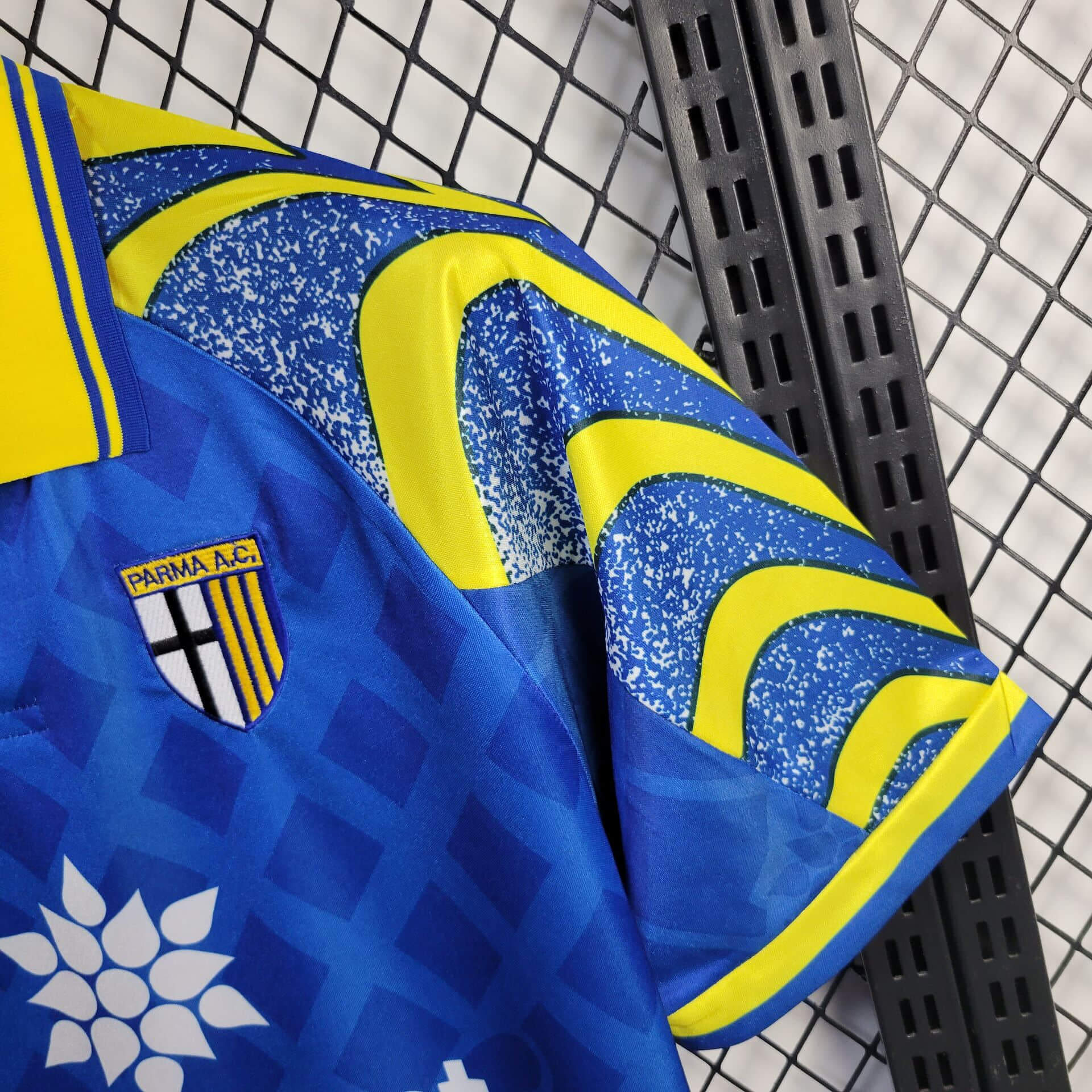 1995/1997 Retro Parma Away Football Shirt