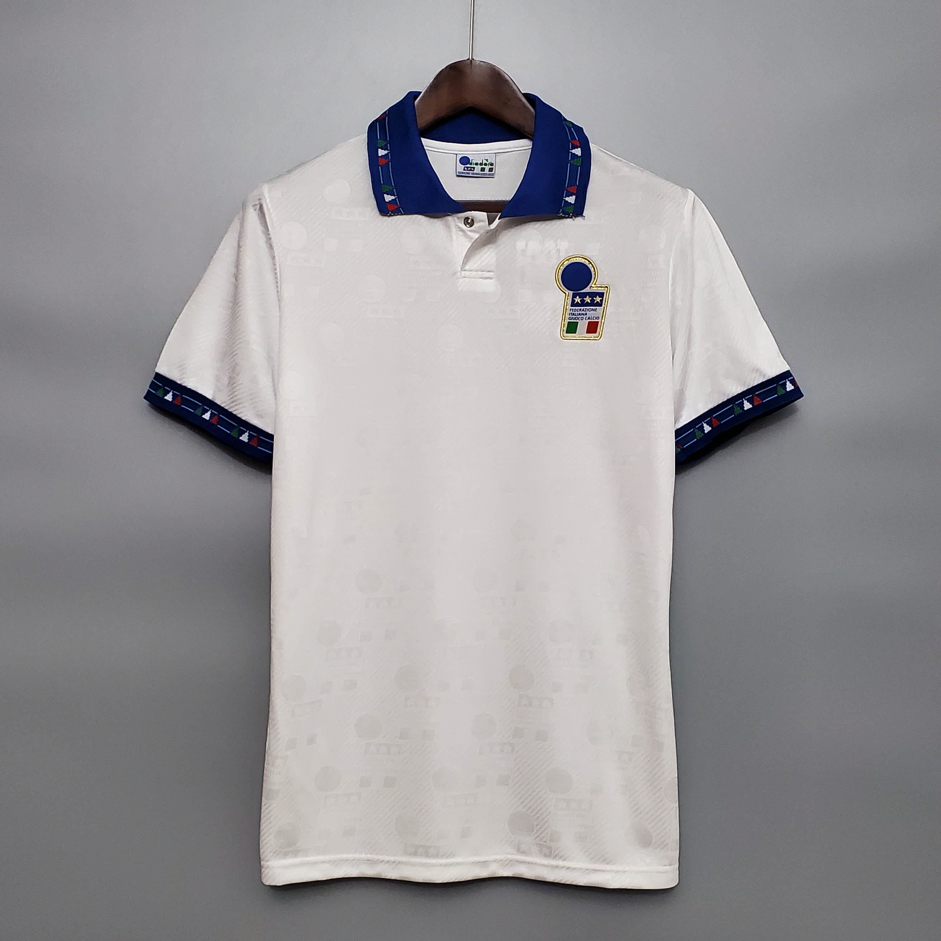 1994 Retro Italy Away Football Shirt