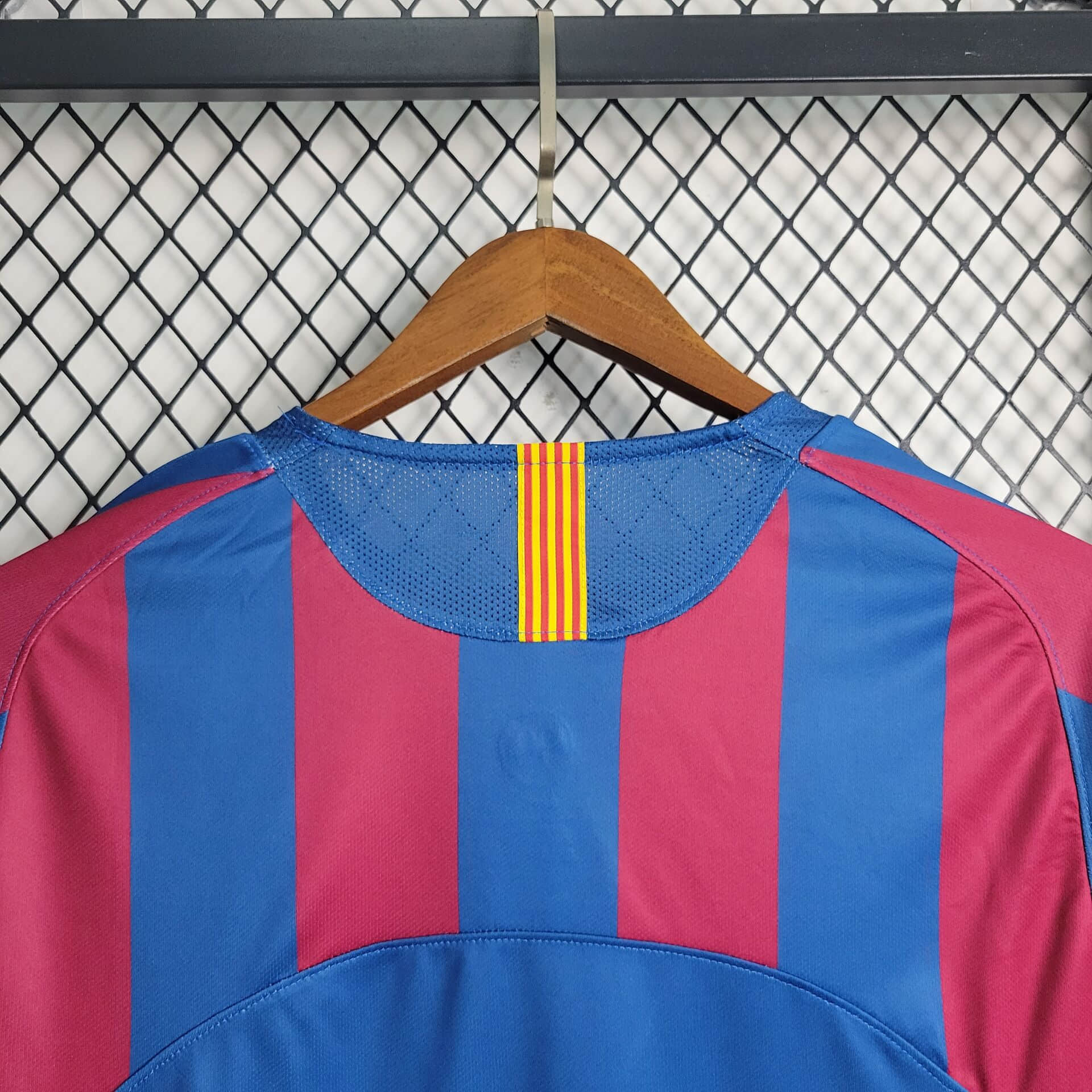 2005/2006 Retro Long Sleeve Barcelona Home Champions League Final Football Shirt