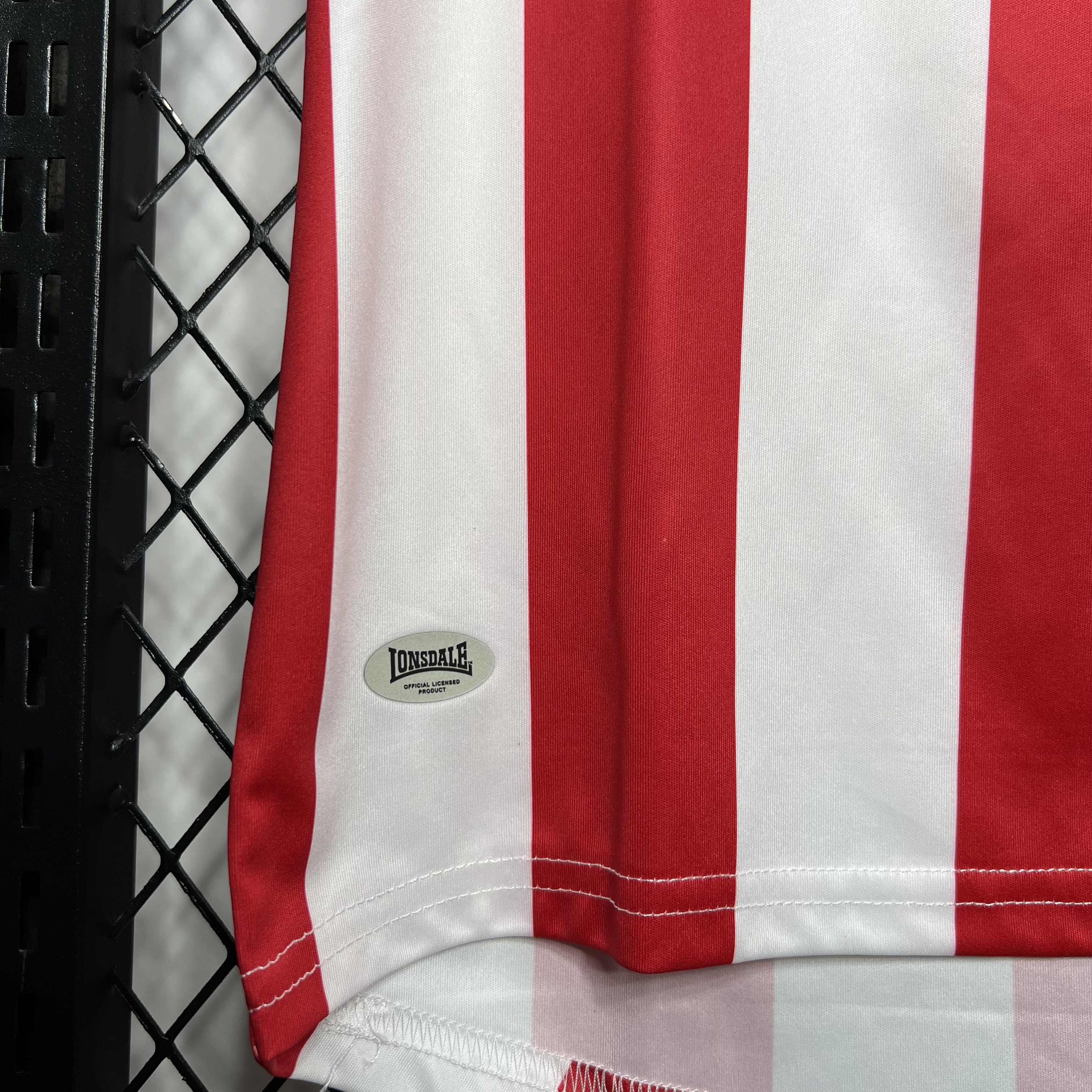 2005/2006 Retro Sunderland Home Football Shirt