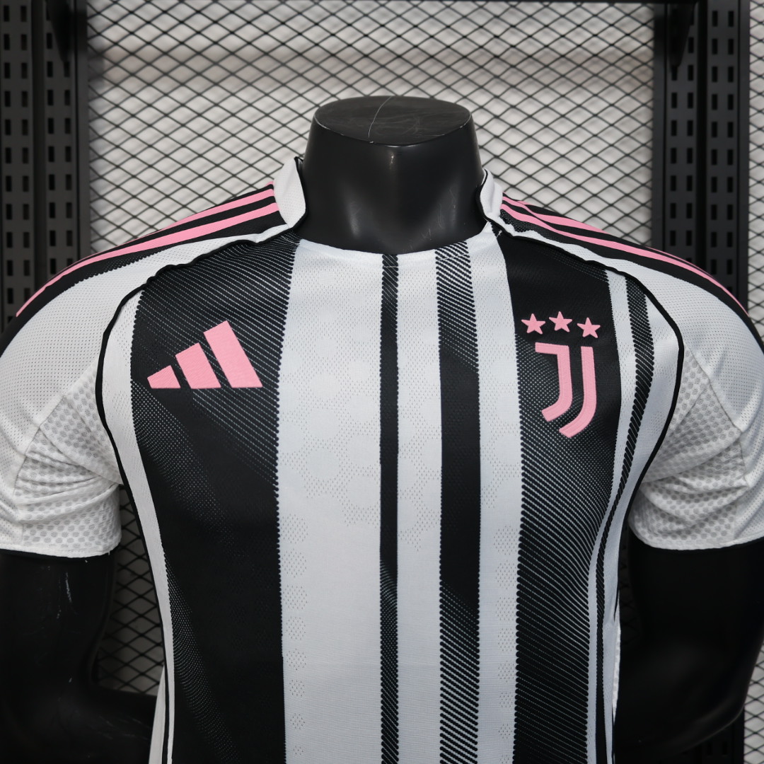 2025/2026 Player Version Juventus Home Football Shirt