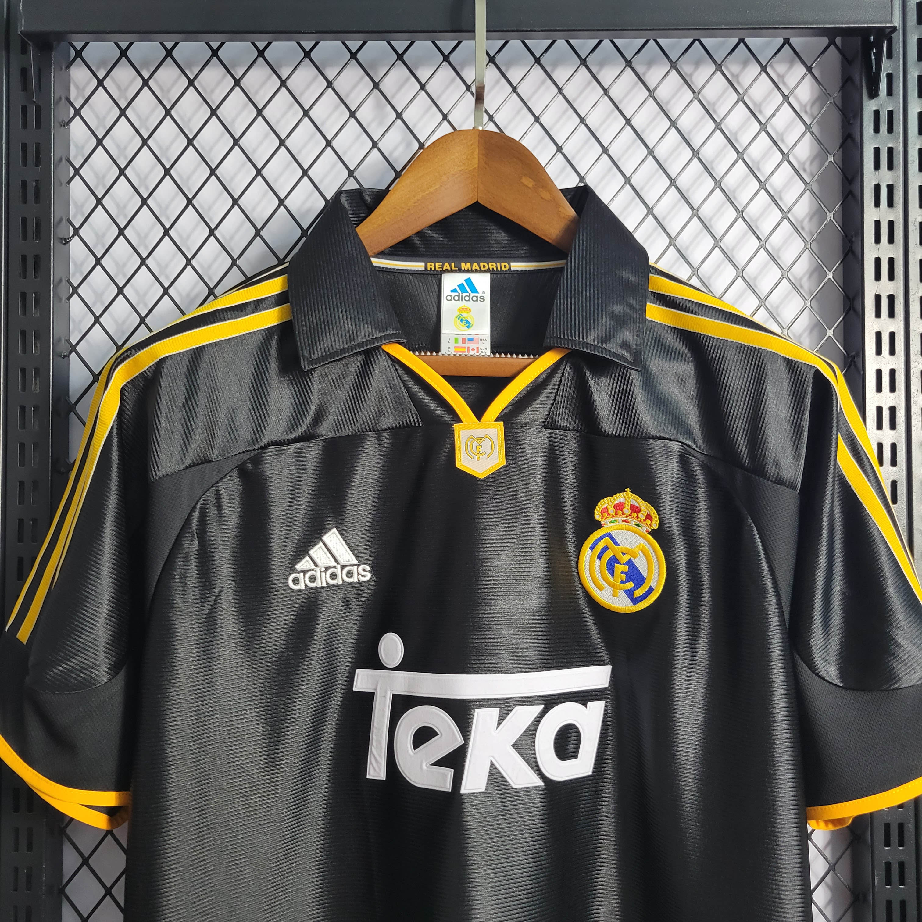 1999/2001 Retro Real Madrid Third Away Football Shirt