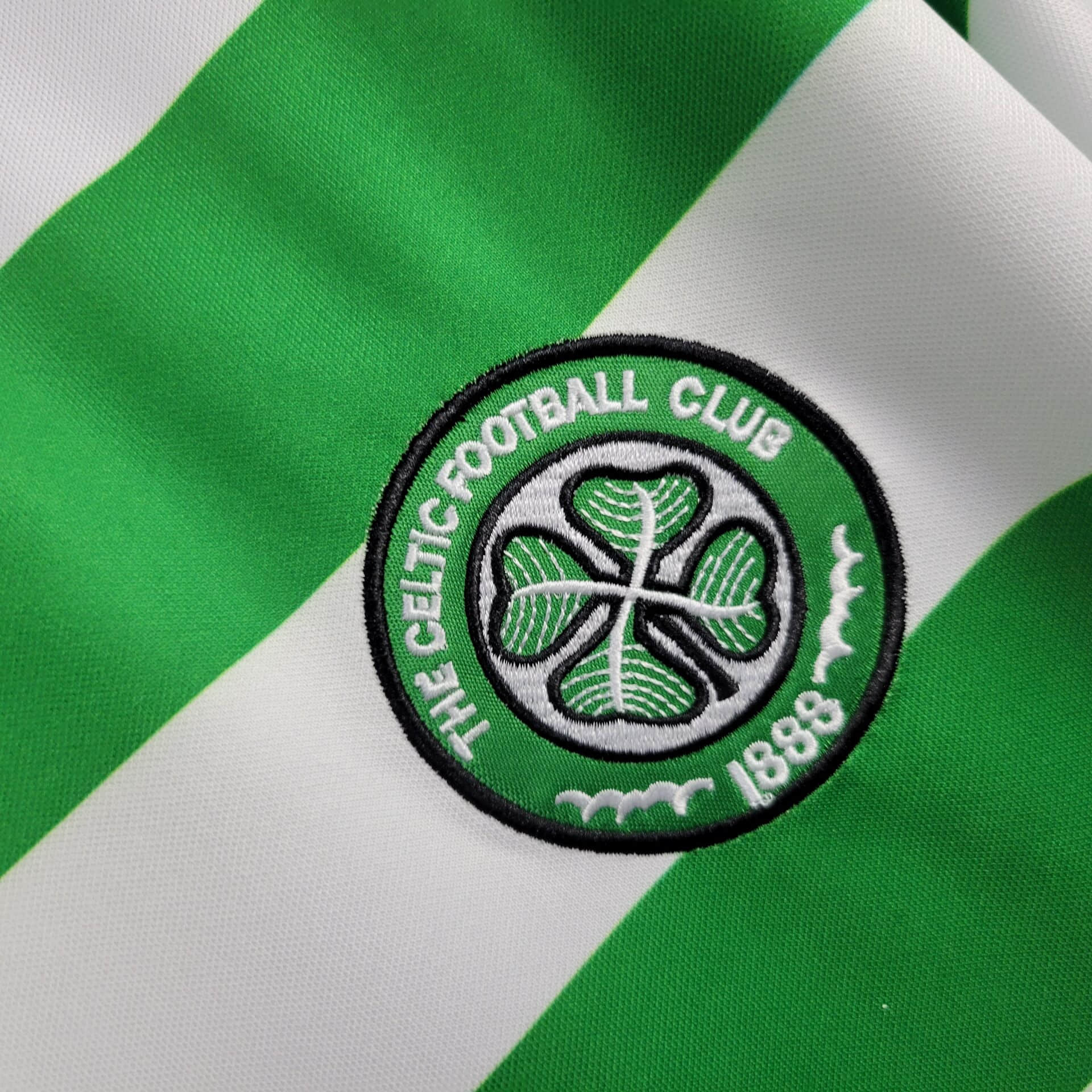 2001/2003 Retro Celtic Home Football Shirt