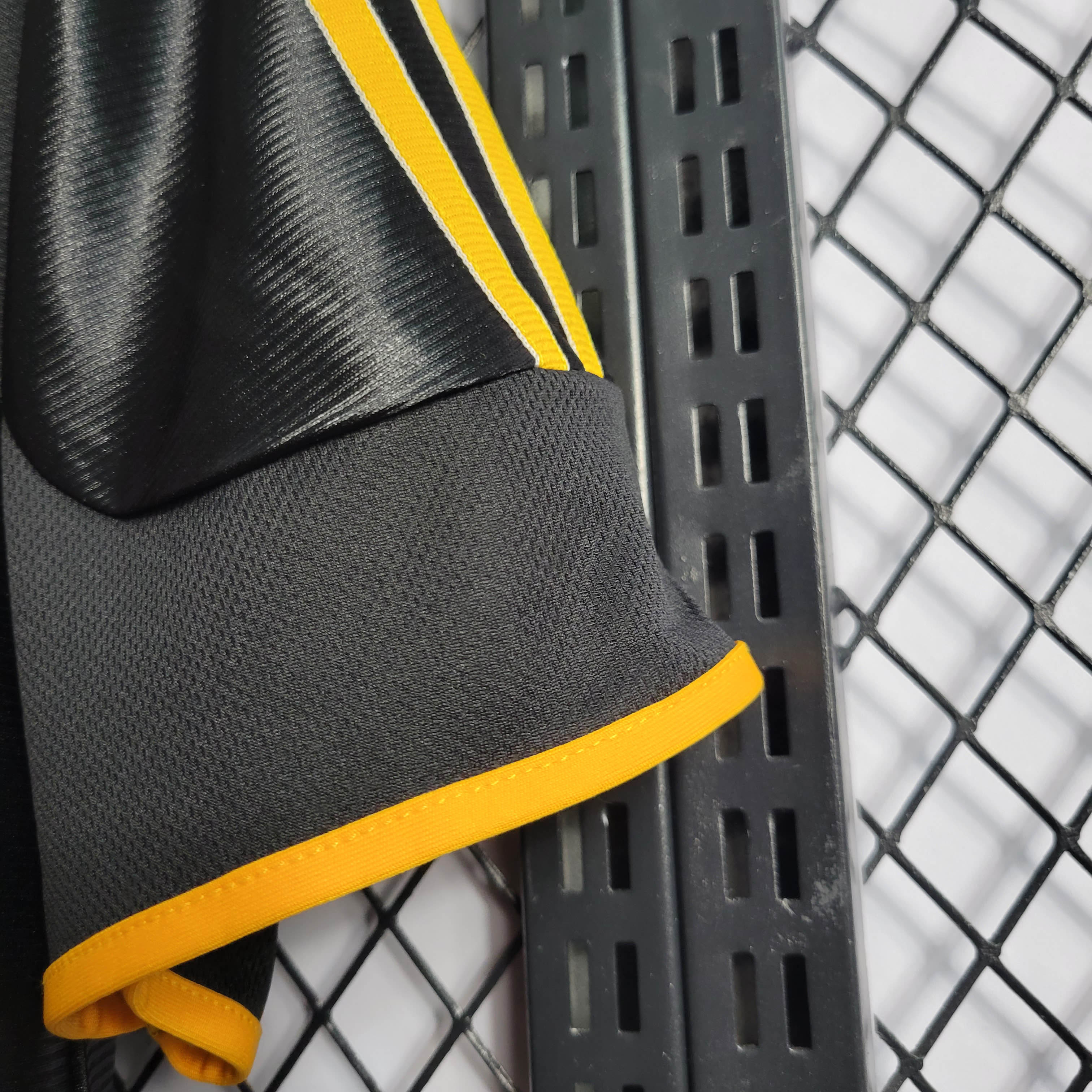 1999/2001 Retro Real Madrid Third Away Football Shirt