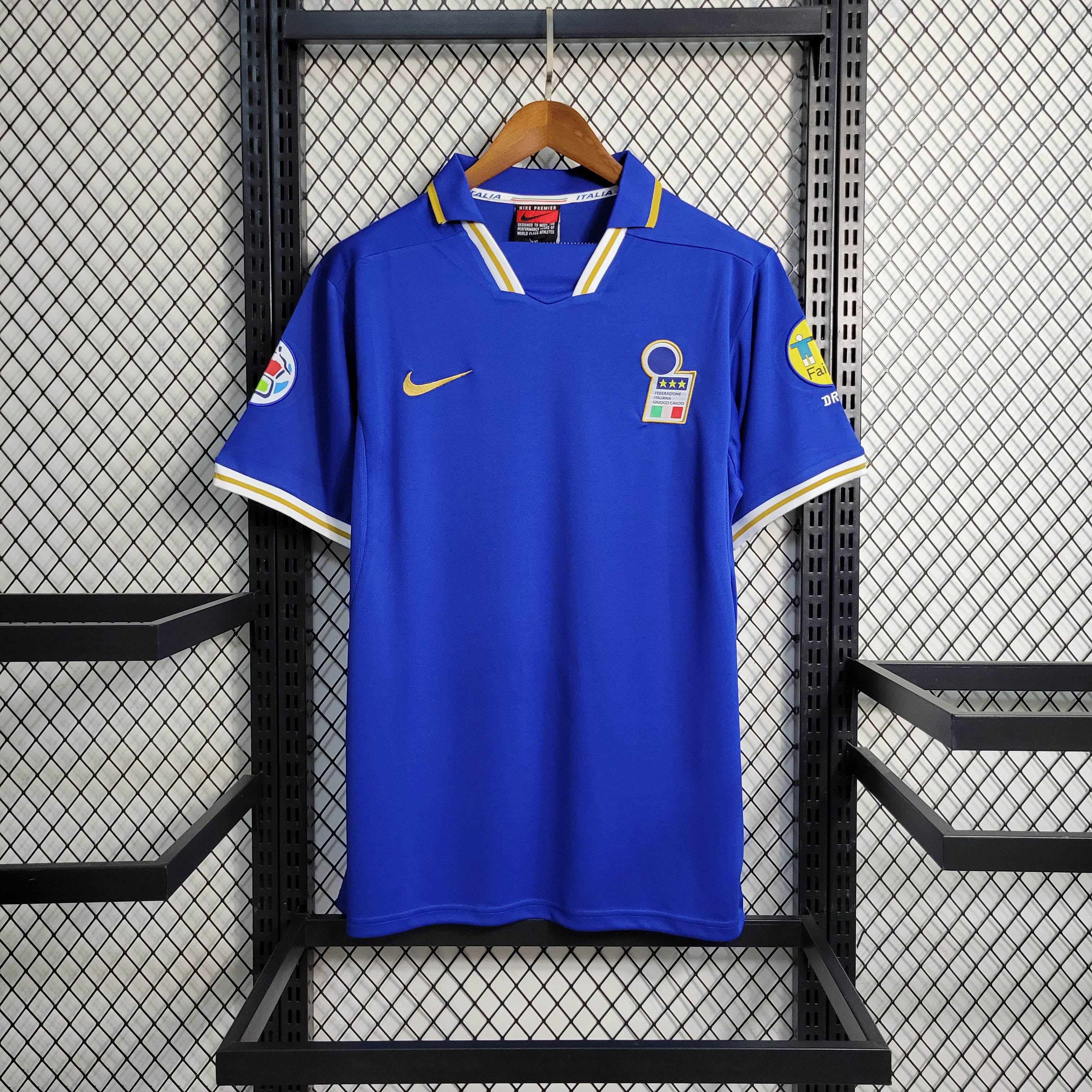 1996 Retro Italy Home Football Shirt