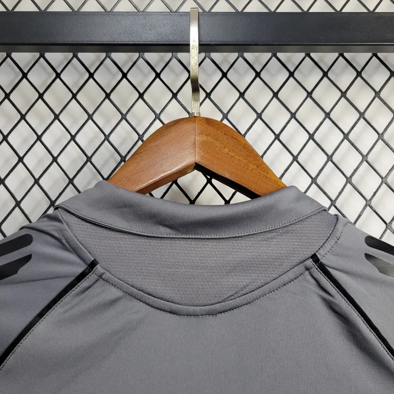 2005/2006 Retro Real Madrid Third Away Football Shirt