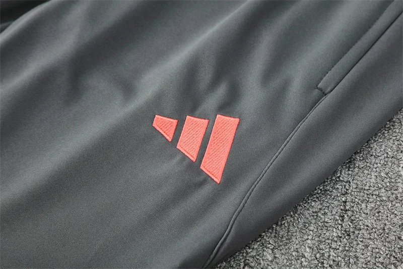 2025/2026 Bayern Munchen Half-Pull Training Suit Football Shirt 1:1 Thai Quality Set