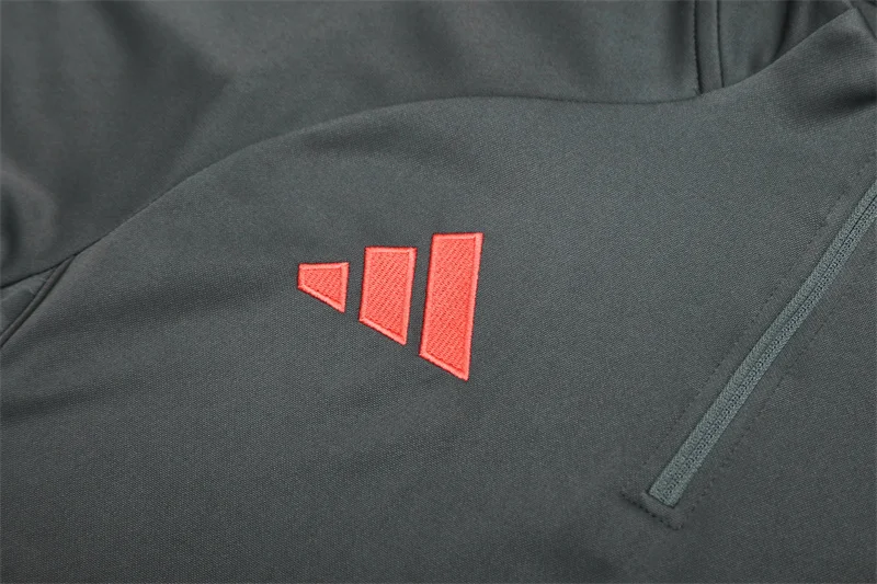 2025/2026 Bayern Munchen Half-Pull Training Suit Football Shirt 1:1 Thai Quality Set