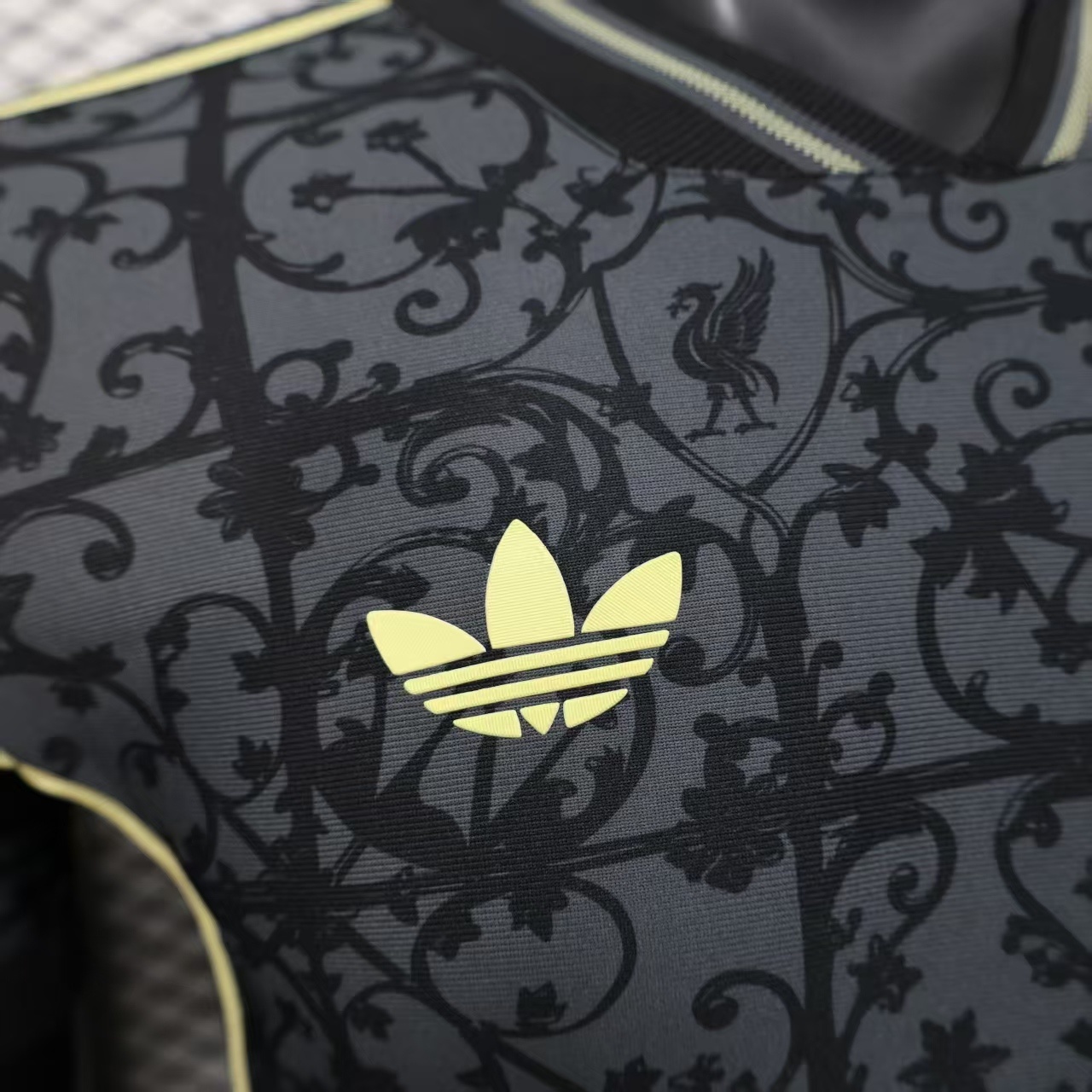 2025/2026 Player Version Liverpool Special Edition Football Shirt