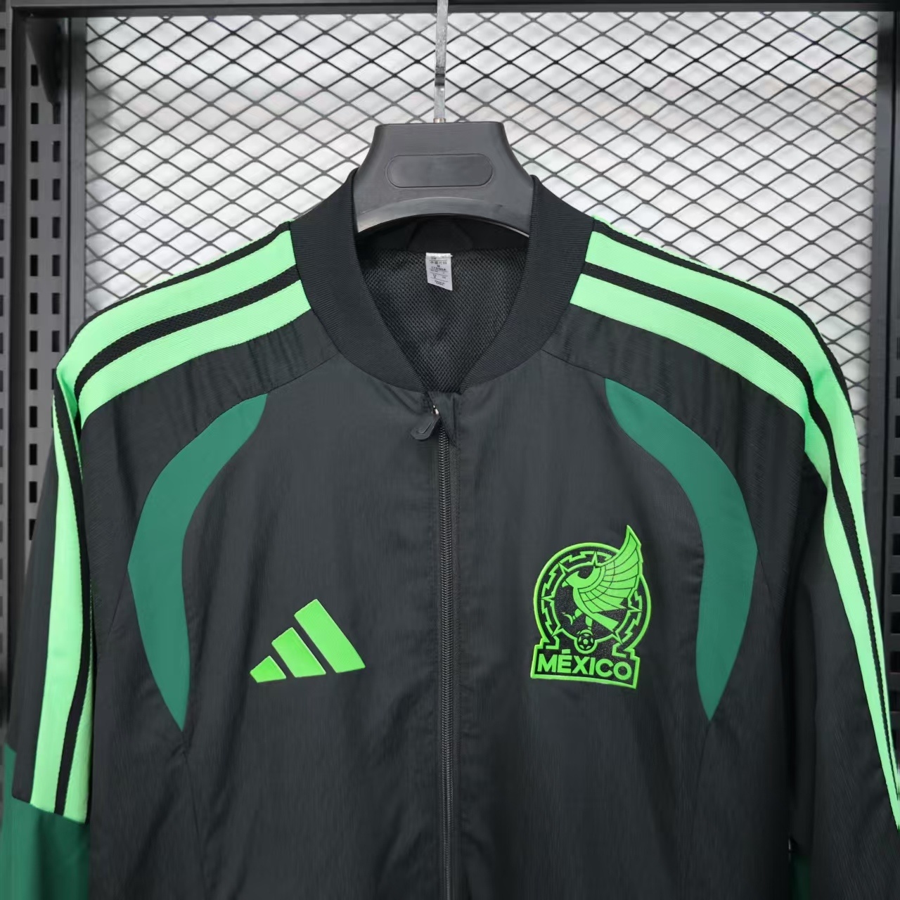 2025/2026 Mexico Windbreaker Football Shirt
