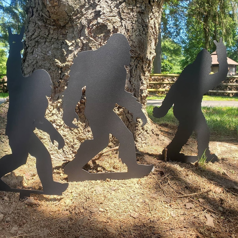 🦶🌲 Bigfoot Garden Stake