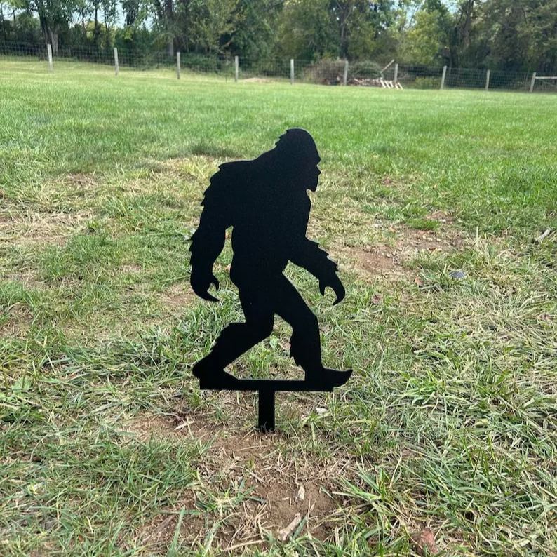 🦶🌲 Bigfoot Garden Stake
