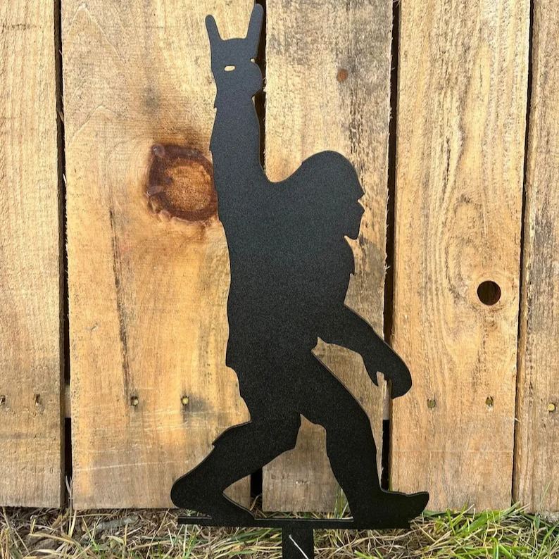 🦶🌲 Bigfoot Garden Stake