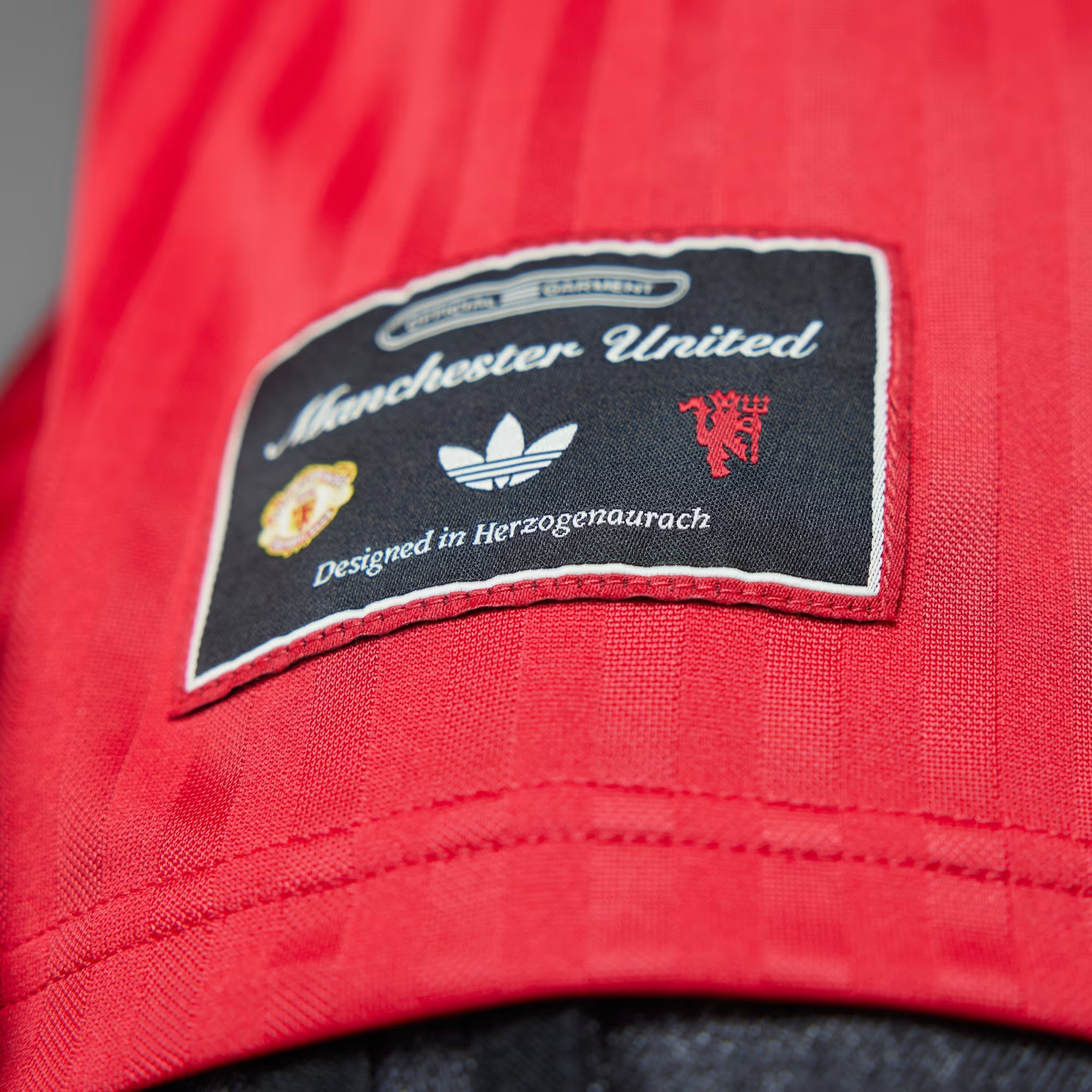 Manchester United Terrace Icons Jersey