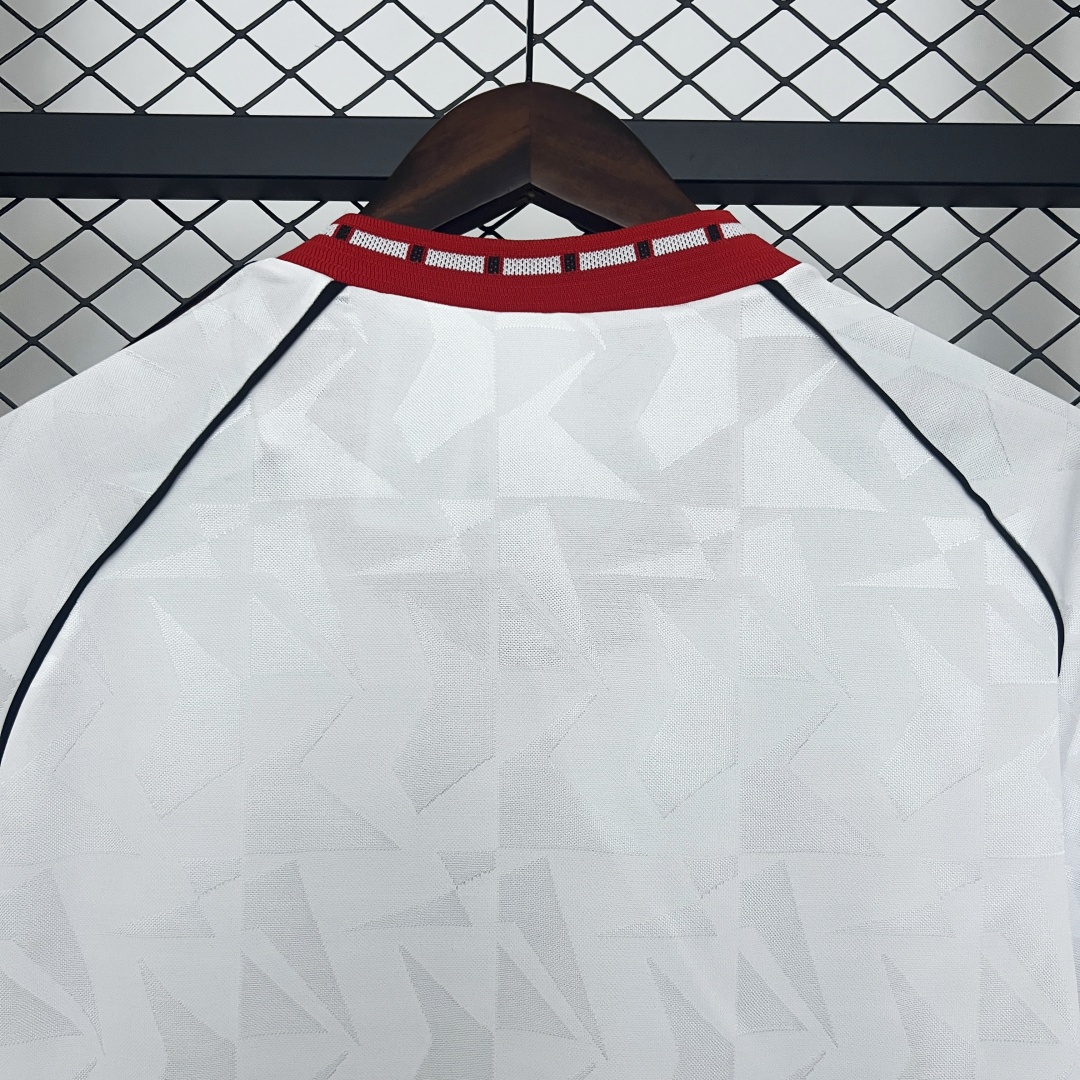 Retro Manchester United Away Jersey 1991