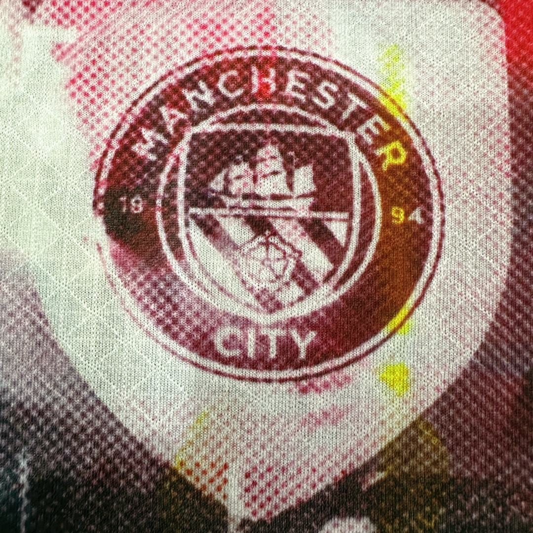 Player Version Manchester City FtblNrgy+ Retro Jersey 2025/26