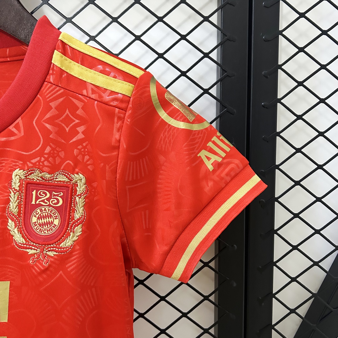 Kid's Bayern Munich 125th Anniversary Kit 2025/26