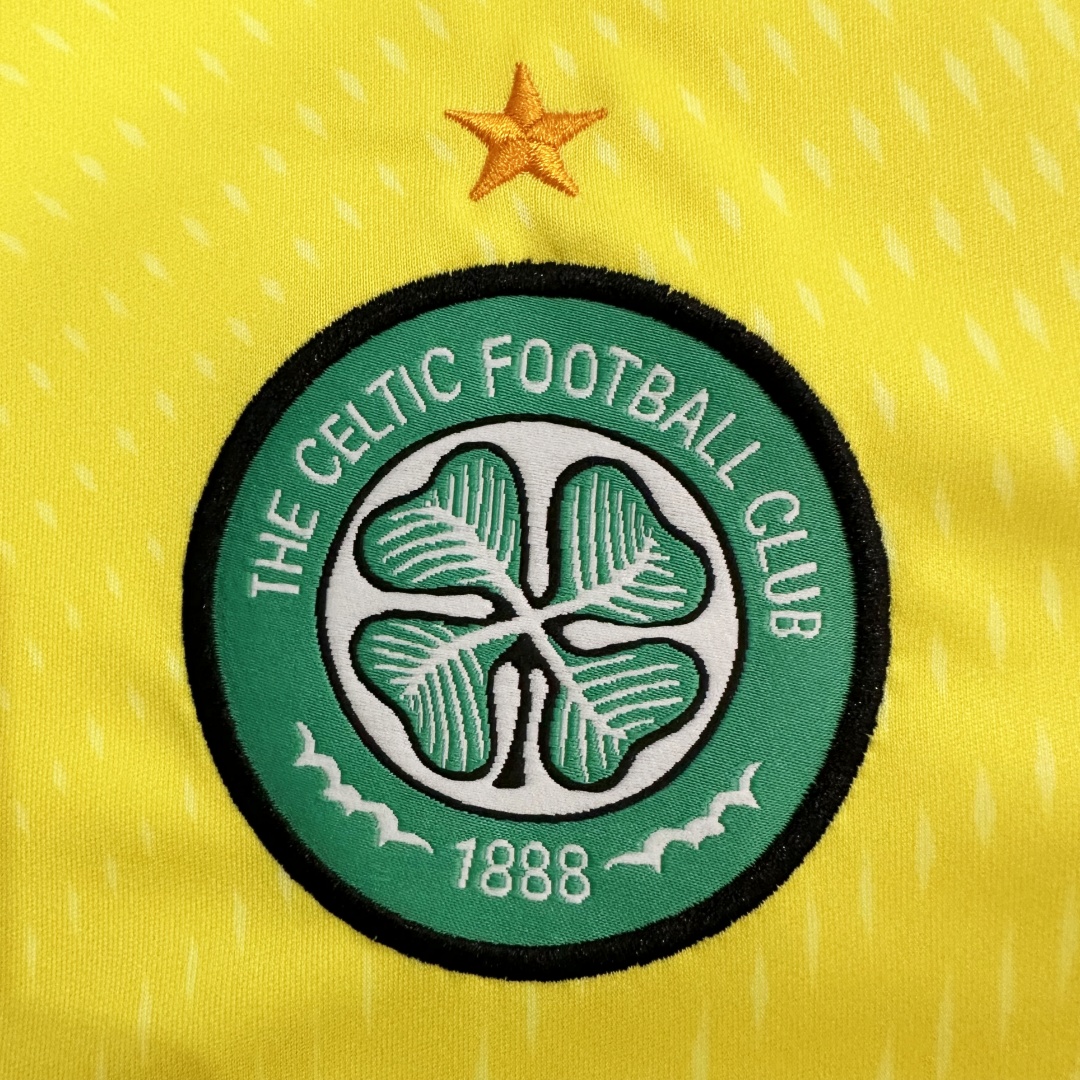 Celtic Goalkeeper Jersey 2025/26