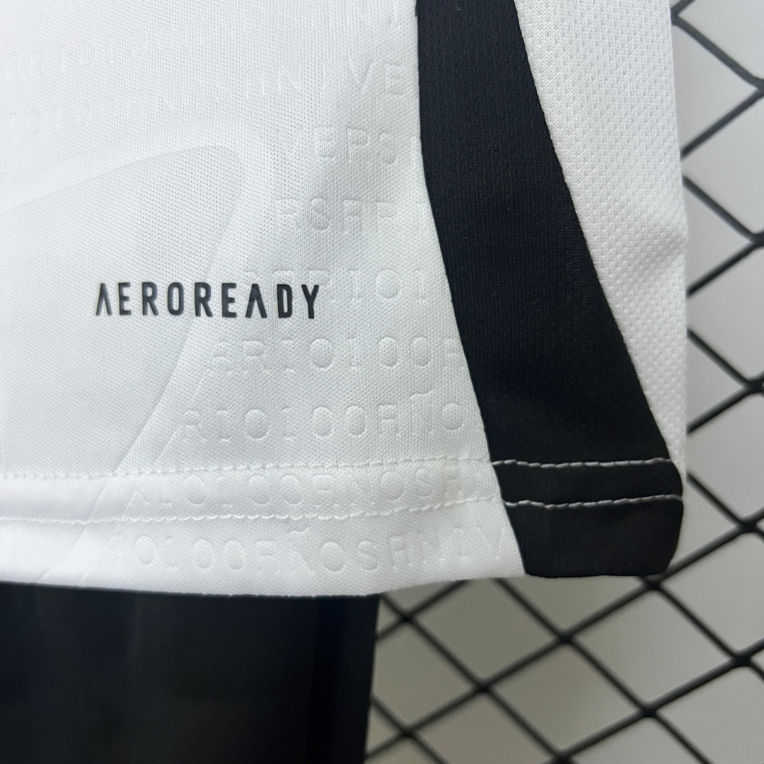 Kid's Colo Colo Home Kit 2025