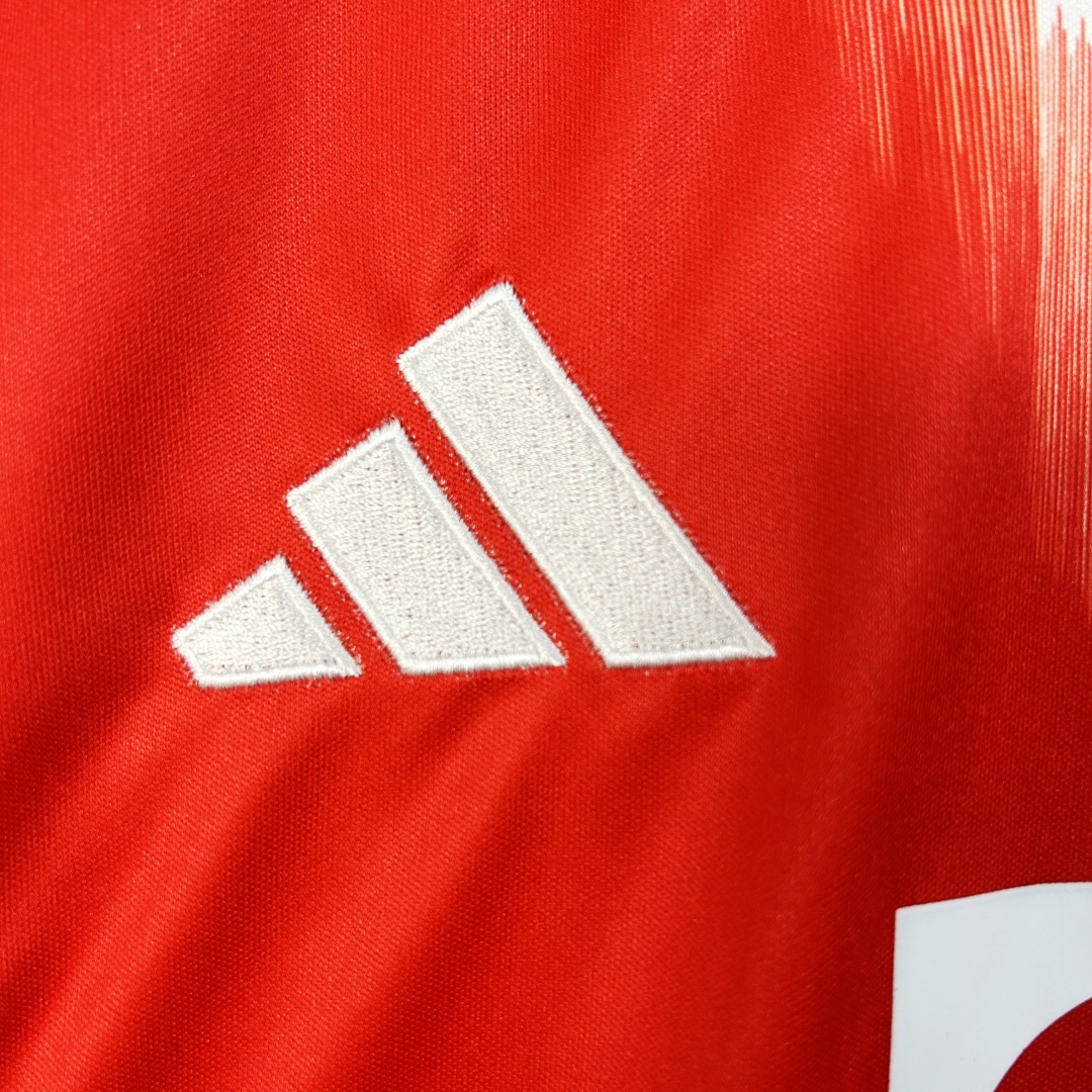 Kid's Bayern Munich Home Kit 2025/26