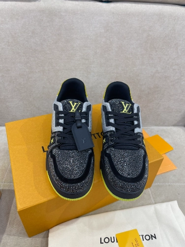 LOUIS VUITTON TRAINER SNEAKERS IN BLACK – LSVT394 - DEEPREPS