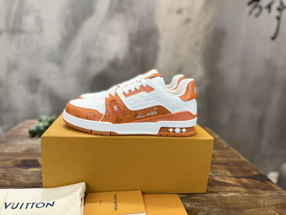 LOUIS VUITTON TRAINE SNEAKERS IN WHITE AND ORANGE – LSVT386 - DEEPREPS