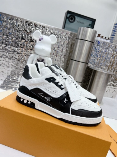 LOUIS VUITTON TRAINE SNEAKERS IN WHITE AND BLACK – LSVT382 - DEEPREPS