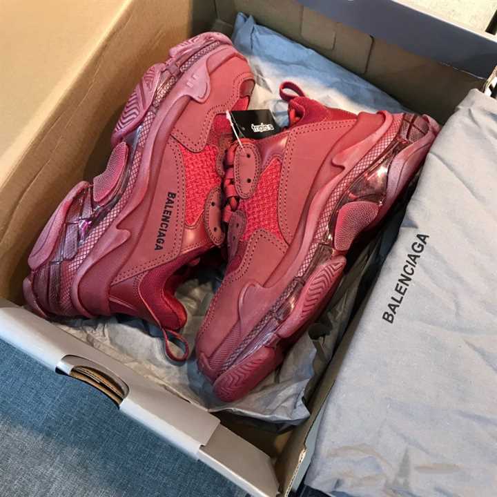 BALENCIAGA TRIPLE S CLEAR SOLE SNEAKER IN RED   BB171 - DEEPREPS