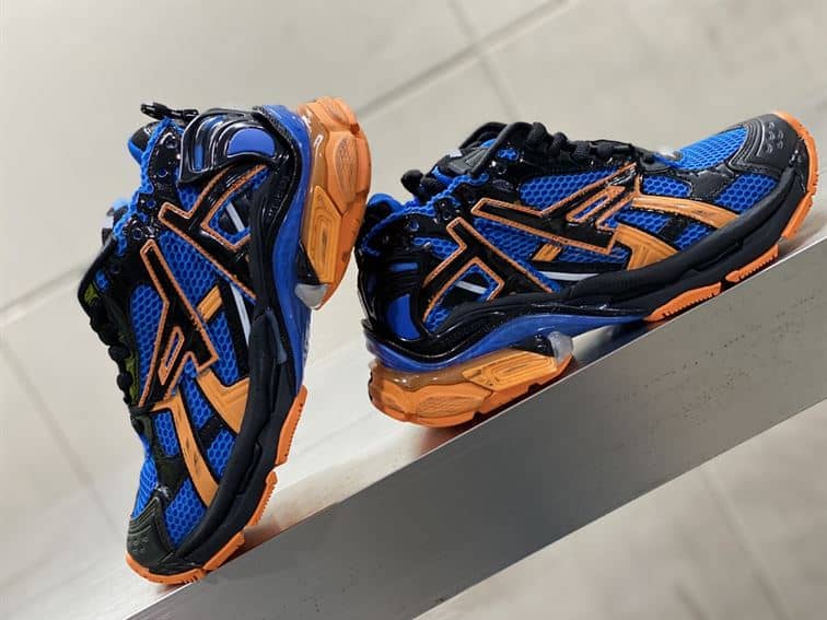 BALENCIAGA MEN S RUNNER TRAINERS IN BLUE   BB206 - DEEPREPS